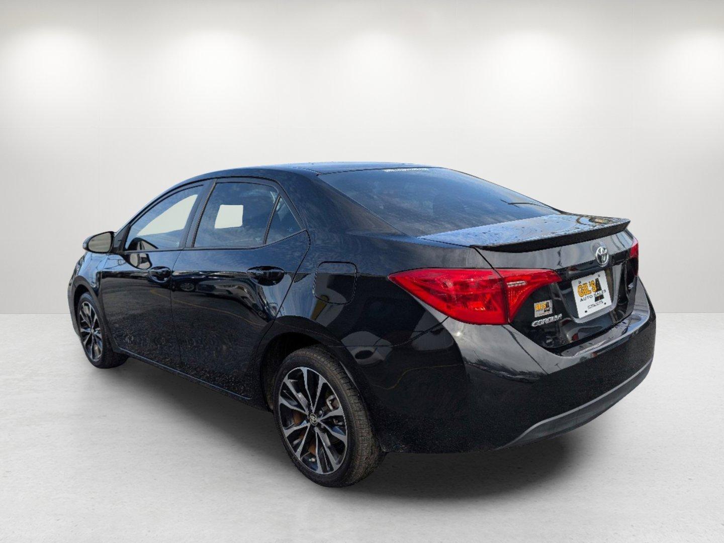 2017 Toyota Corolla SE (2T1BURHE8HC) with an Regular Unleaded I-4 1.8 L/110 engine, 1-Speed CVT w/OD transmission, located at 1430 Gateway Drive, Opelika, AL, 36801, (334) 239-0944, 32.637871, -85.409790 - 2017 Toyota Corolla SE - Photo#6