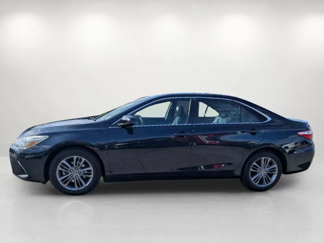 2016 Toyota Camry SE (4T1BF1FK7GU) with an Other engine, located at 1430 Gateway Drive, Opelika, AL, 36801, (334) 239-0944, 32.637871, -85.409790 - **Explore New Adventures with the 2016 Toyota Camry SE at Gils Auto Opelika!**<br /> <br /> Are you in the market for a reliable sedan that balances style, comfort, and performance? The 2016 Toyota Camry SE, available now at Gils Auto in Opelika, AL, is not just a car; it's the perfect companion fo - Photo#7