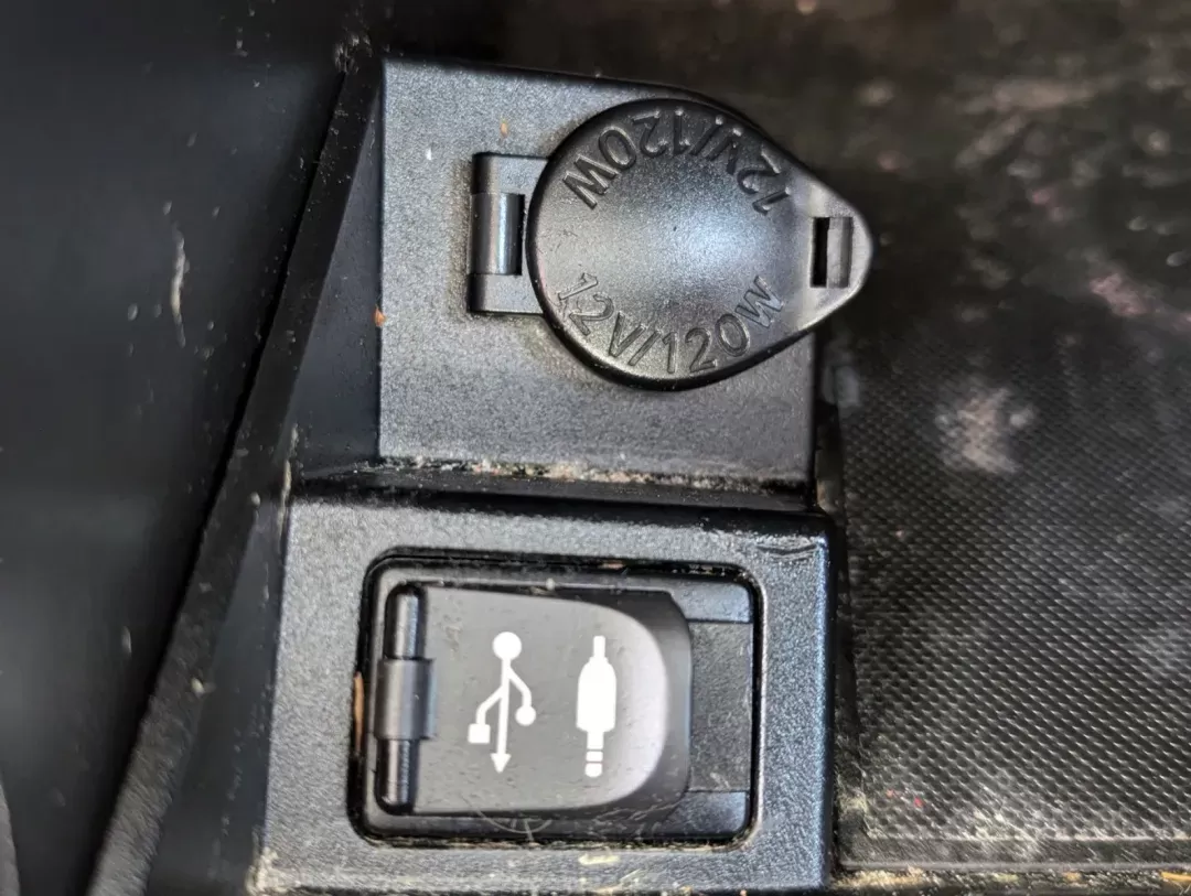2016 Toyota Camry SE (4T1BF1FK7GU) with an Other engine, located at 1430 Gateway Drive, Opelika, AL, 36801, (334) 239-0944, 32.637871, -85.409790 - **Explore New Adventures with the 2016 Toyota Camry SE at Gils Auto Opelika!**<br /> <br /> Are you in the market for a reliable sedan that balances style, comfort, and performance? The 2016 Toyota Camry SE, available now at Gils Auto in Opelika, AL, is not just a car; it's the perfect companion fo - Photo#15
