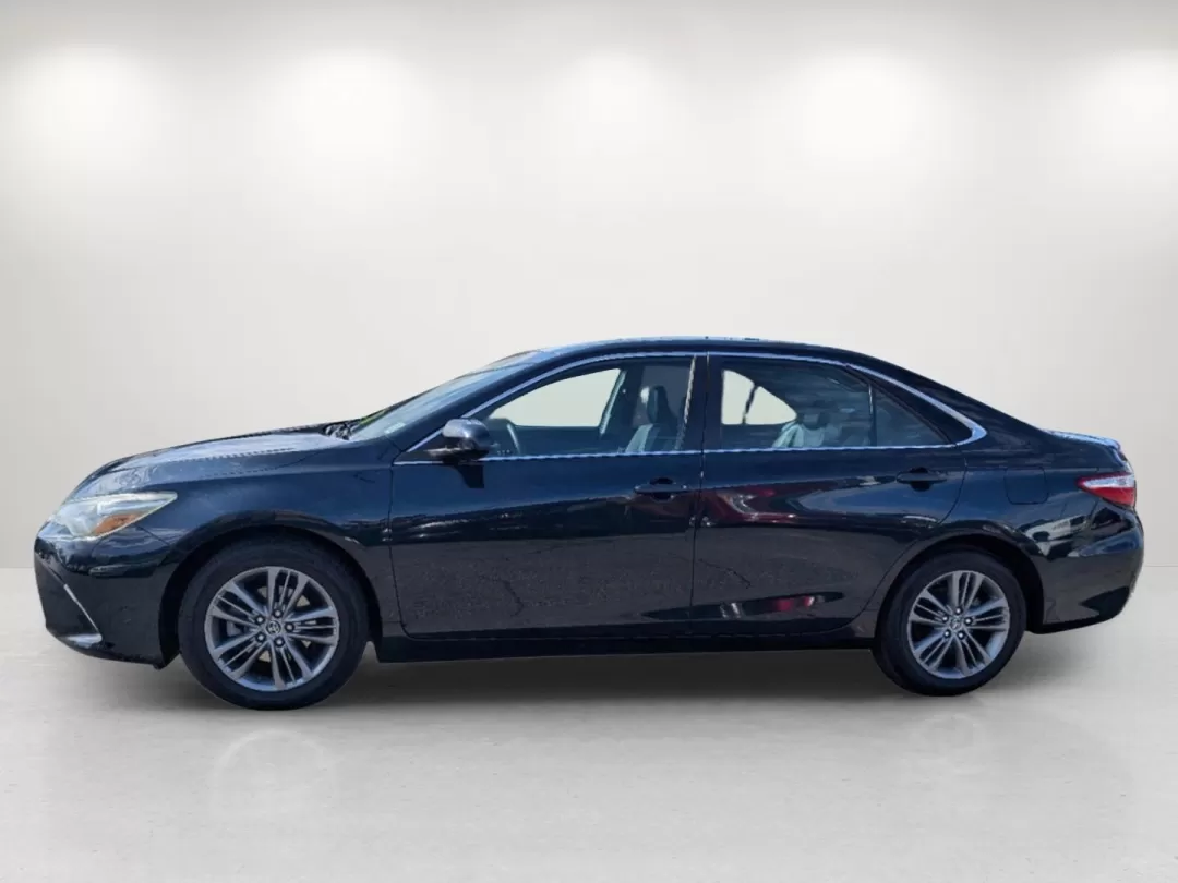 2016 Toyota Camry SE (4T1BF1FK7GU) with an Other engine, located at 3959 U.S. 80 W, Phenix City, AL, 36870, (334) 297-4885, 32.469296, -85.135185 - ### Elevate Your Daily Commute with the 2016 Toyota Camry SE from Gils Auto!<br /> <br /> Are you ready to transform your daily commute or weekend outings? The 2016 Toyota Camry SE is the perfect blend of comfort, efficiency, and style, making it an ideal choice for budget-conscious buyers and growi - Photo#7