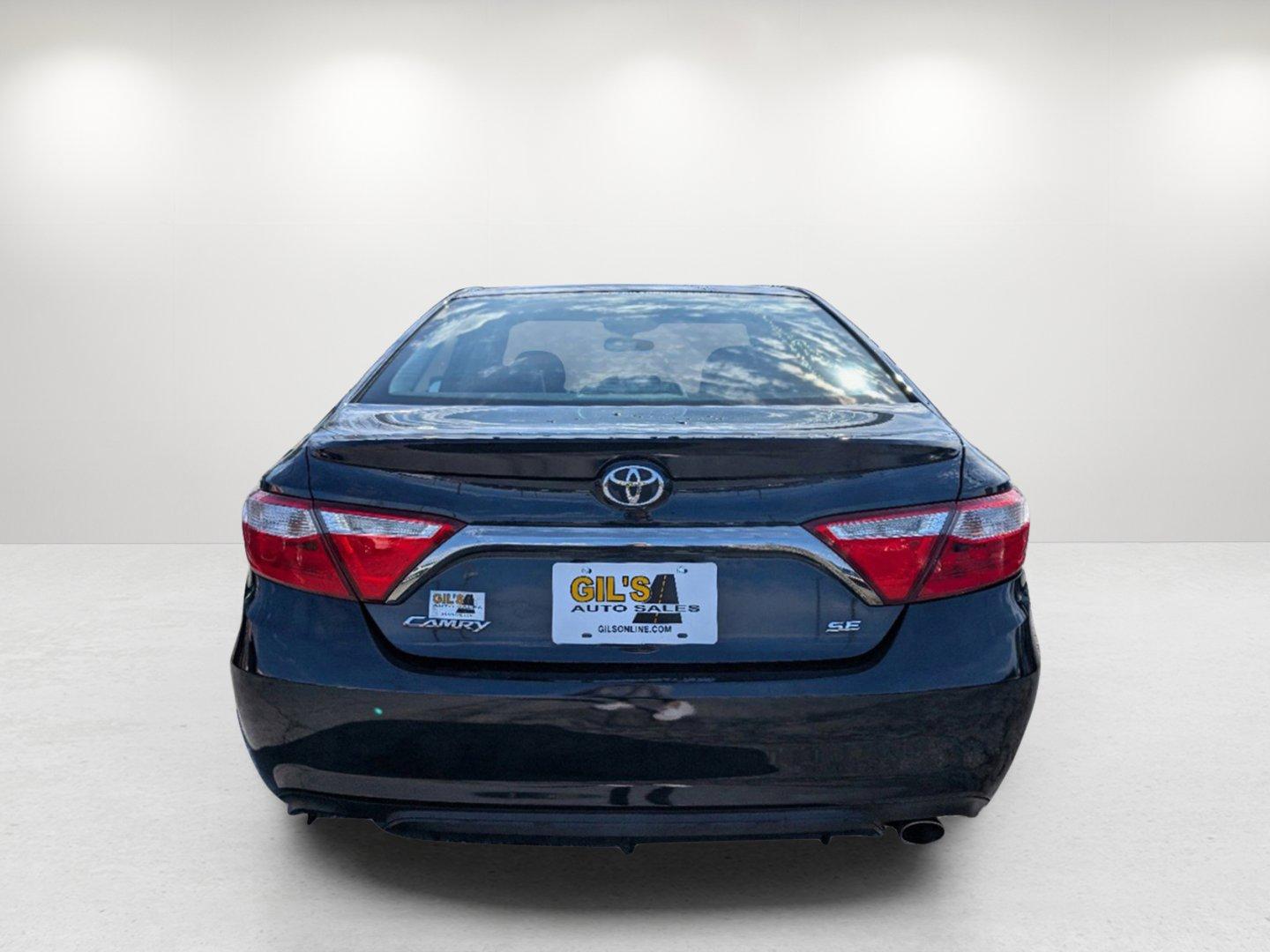 2016 Toyota Camry SE (4T1BF1FK7GU) with an Regular Unleaded I-4 2.5 L/152 engine, 6-Speed Automatic w/OD transmission, located at 5115 14th Ave., Columbus, GA, 31904, (706) 323-0345, 32.511494, -84.971046 - 2016 Toyota Camry SE - Photo#5