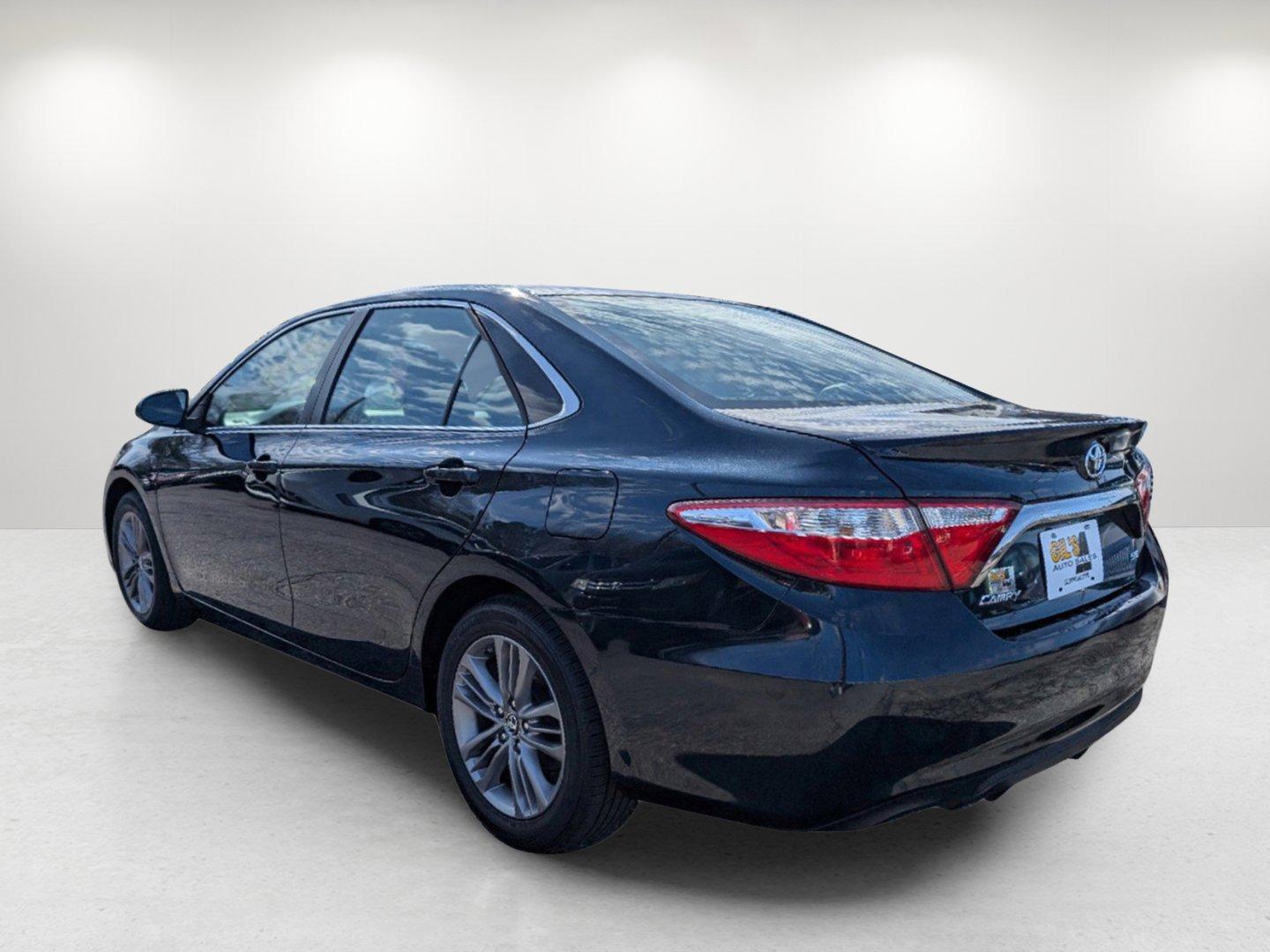 2016 Toyota Camry SE (4T1BF1FK7GU) with an Regular Unleaded I-4 2.5 L/152 engine, 6-Speed Automatic w/OD transmission, located at 5115 14th Ave., Columbus, GA, 31904, (706) 323-0345, 32.511494, -84.971046 - 2016 Toyota Camry SE - Photo#6