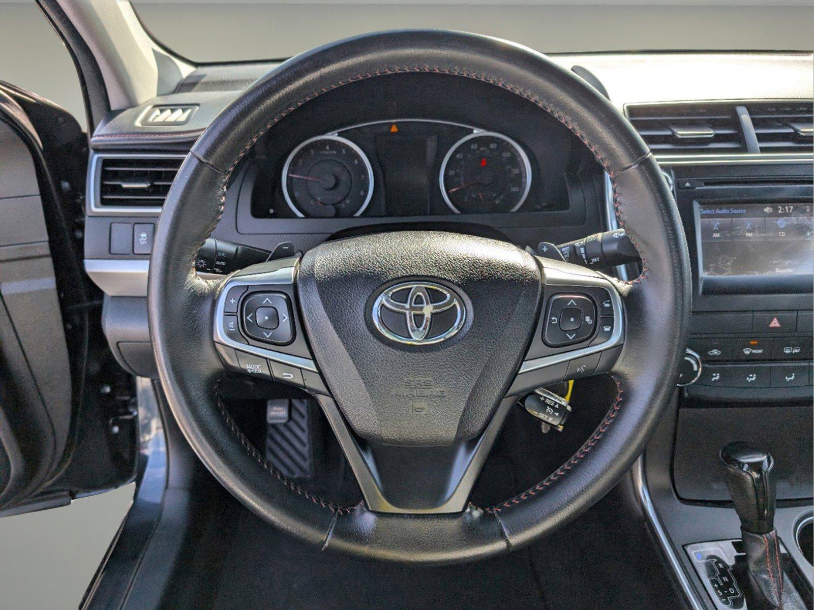 2016 Toyota Camry SE (4T1BF1FK7GU) with an Regular Unleaded I-4 2.5 L/152 engine, 6-Speed Automatic w/OD transmission, located at 5115 14th Ave., Columbus, GA, 31904, (706) 323-0345, 32.511494, -84.971046 - 2016 Toyota Camry SE - Photo#13