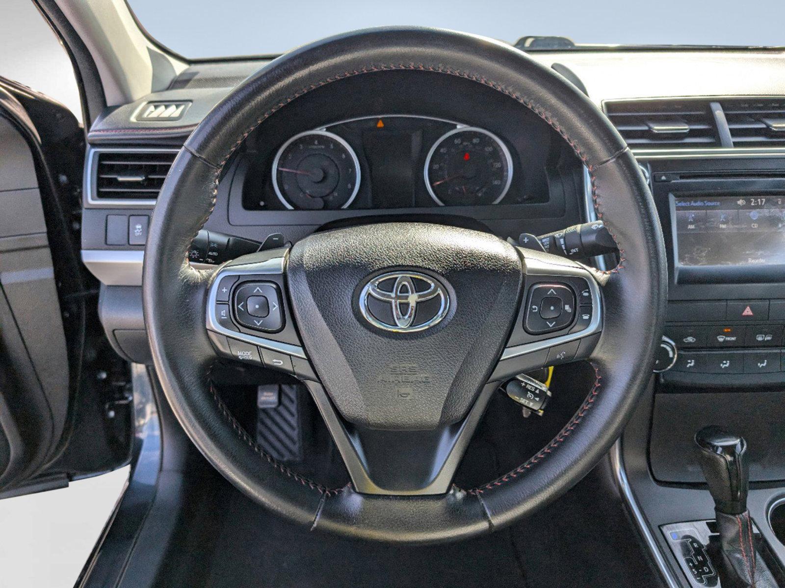 2016 Toyota Camry SE (4T1BF1FK7GU) with an Regular Unleaded I-4 2.5 L/152 engine, 6-Speed Automatic w/OD transmission, located at 3959 U.S. 80 W, Phenix City, AL, 36870, (334) 297-4885, 32.469296, -85.135185 - 2016 Toyota Camry SE - Photo#2