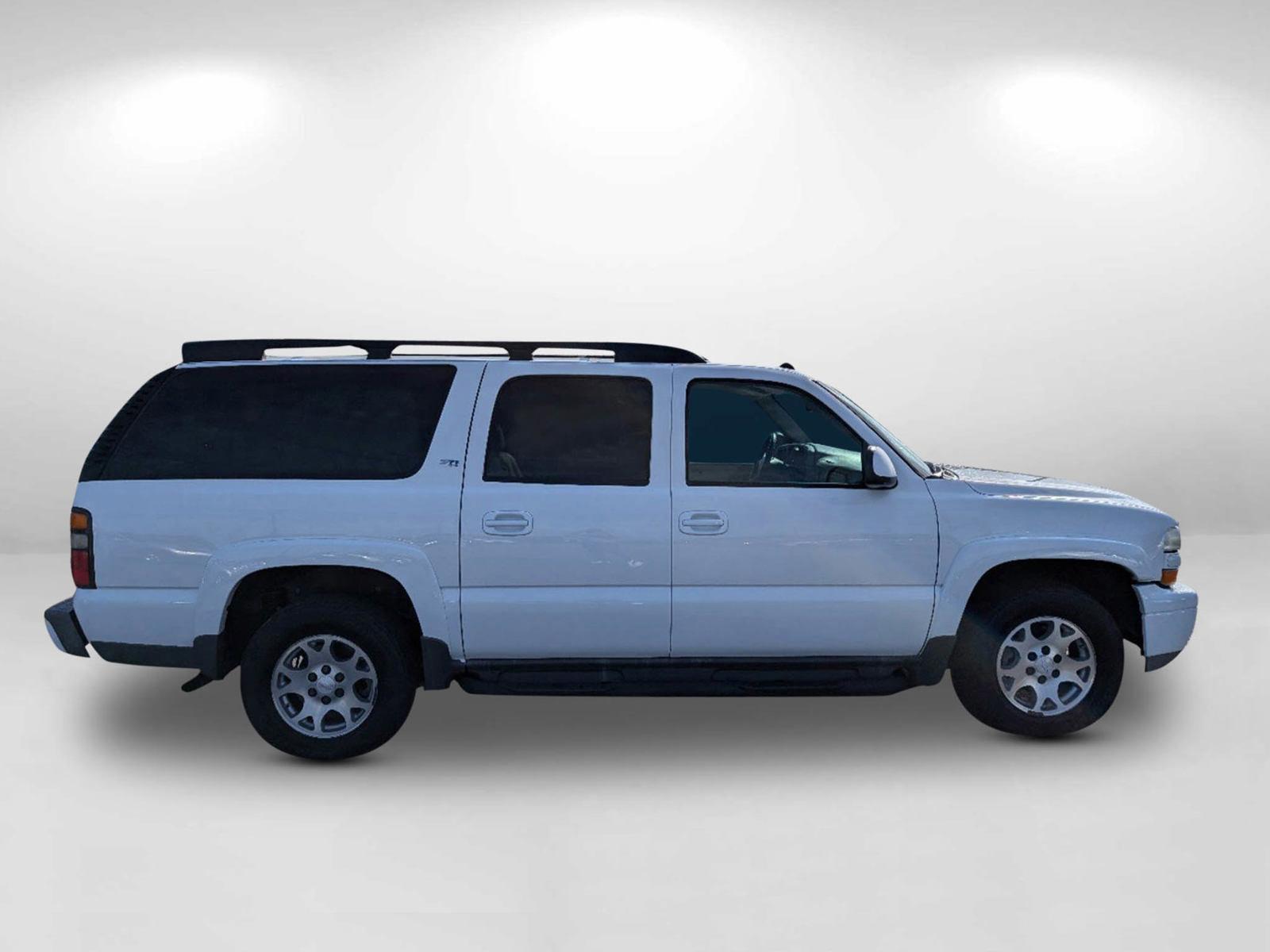 2005 /Tan/Neutral Chevrolet Suburban Z71 (3GNFK16Z25G) with an Gas V8 5.3L/327 engine, 4-Speed Automatic w/OD transmission, located at 3959 U.S. 80 W, Phenix City, AL, 36870, (334) 297-4885, 32.469296, -85.135185 - 2005 Chevrolet Suburban Z71 - Photo#8