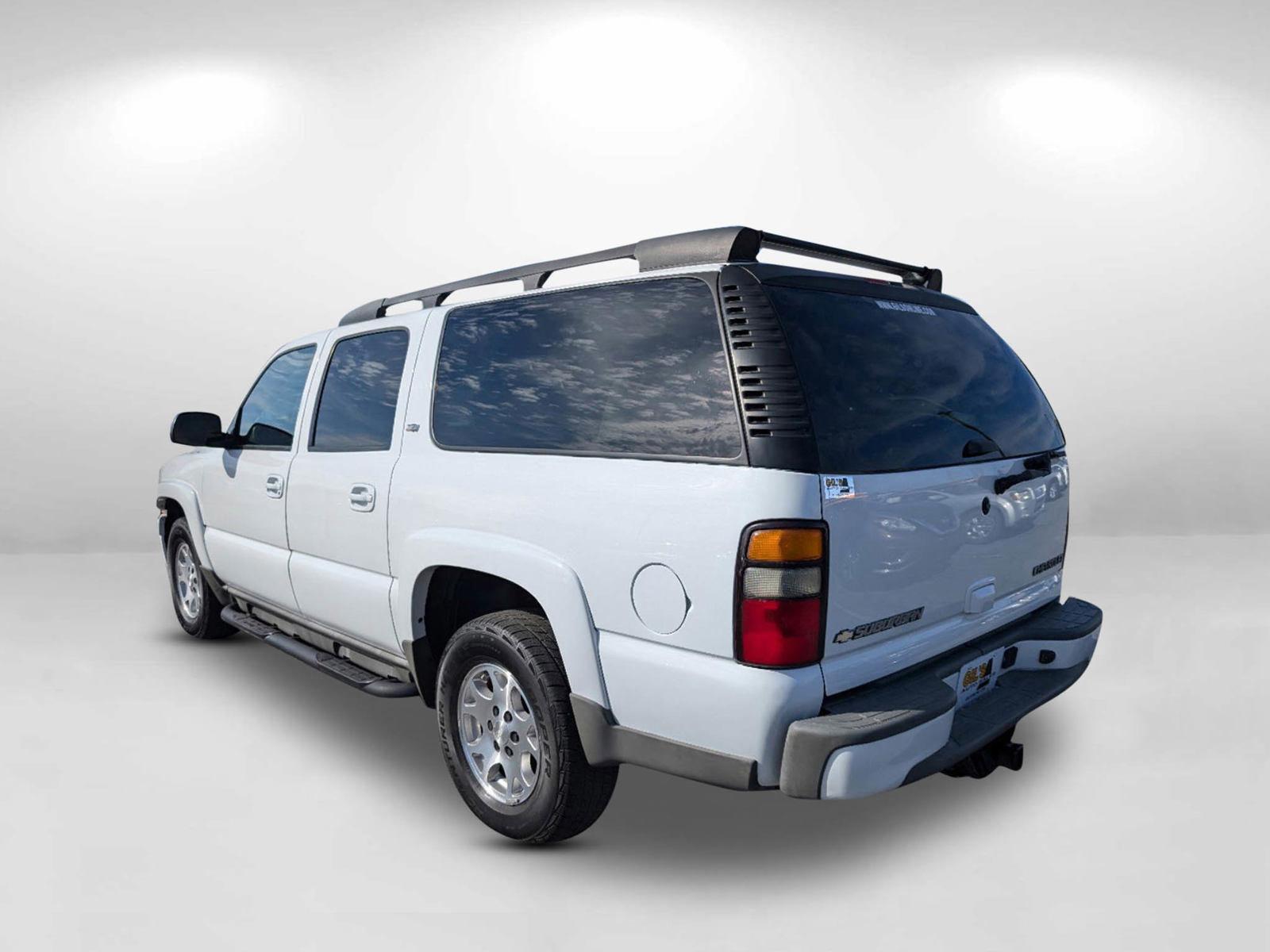 2005 /Tan/Neutral Chevrolet Suburban Z71 (3GNFK16Z25G) with an Gas V8 5.3L/327 engine, 4-Speed Automatic w/OD transmission, located at 3959 U.S. 80 W, Phenix City, AL, 36870, (334) 297-4885, 32.469296, -85.135185 - 2005 Chevrolet Suburban Z71 - Photo#11