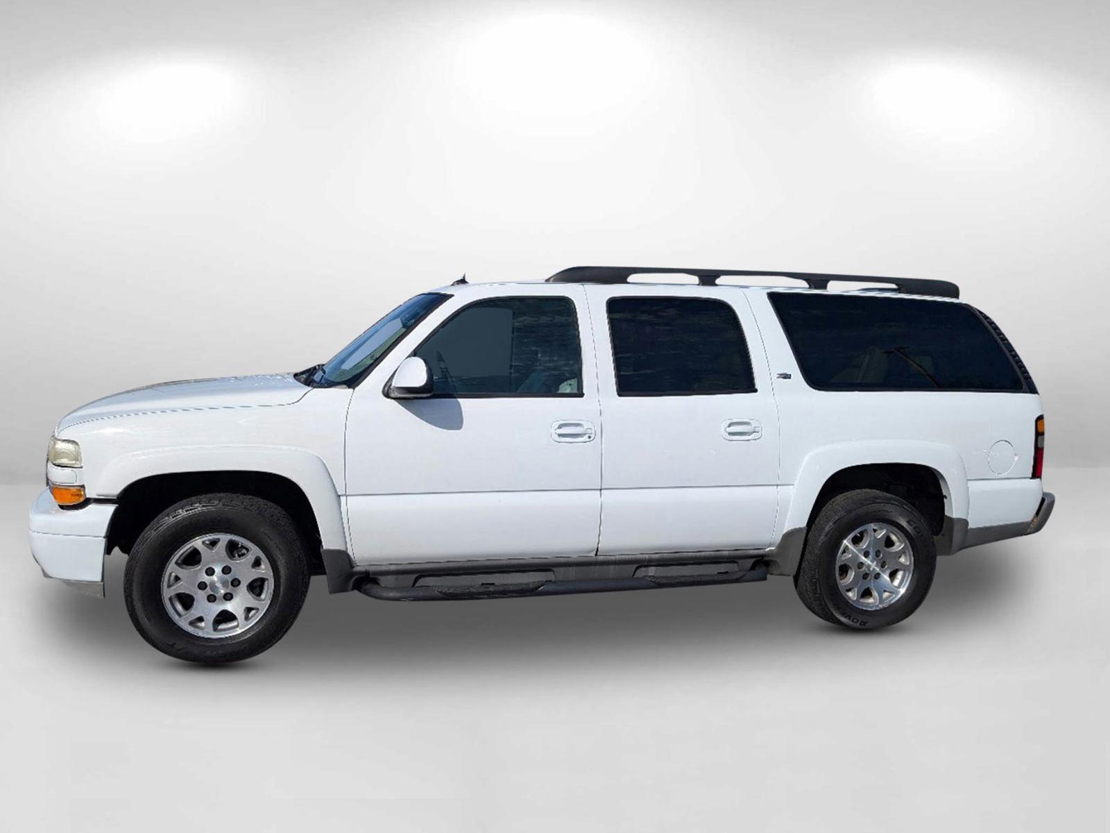 2005 /Tan/Neutral Chevrolet Suburban Z71 (3GNFK16Z25G) with an Gas V8 5.3L/327 engine, 4-Speed Automatic w/OD transmission, located at 3959 U.S. 80 W, Phenix City, AL, 36870, (334) 297-4885, 32.469296, -85.135185 - 2005 Chevrolet Suburban Z71 - Photo#12