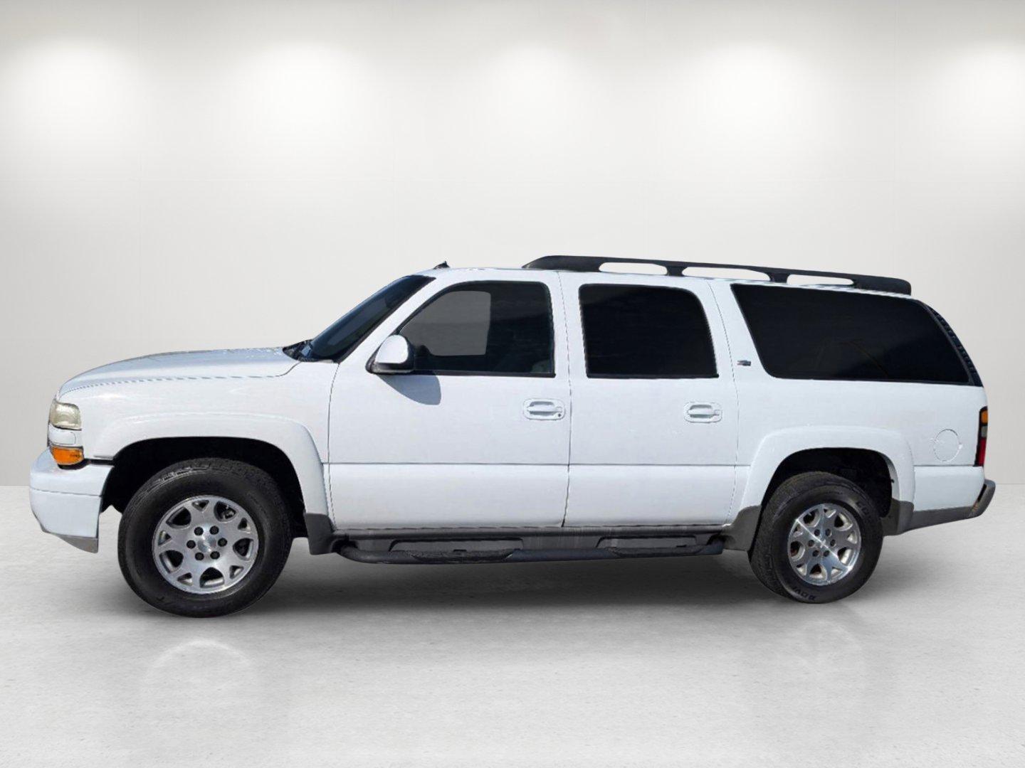 2005 /Tan/Neutral Chevrolet Suburban Z71 (3GNFK16Z25G) with an Gas V8 5.3L/327 engine, 4-Speed Automatic w/OD transmission, located at 3959 U.S. 80 W, Phenix City, AL, 36870, (334) 297-4885, 32.469296, -85.135185 - 2005 Chevrolet Suburban Z71 - Photo#7