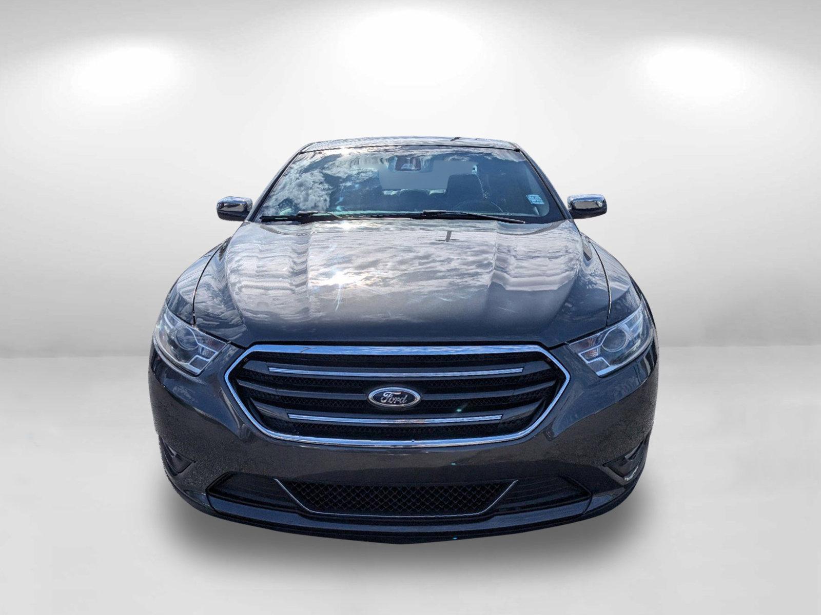 2015 Ford Taurus Limited (1FAHP2F8XFG) with an Regular Unleaded V-6 3.5 L/213 engine, 6-Speed Automatic w/OD transmission, located at 1430 Gateway Drive, Opelika, AL, 36801, (334) 239-0944, 32.637871, -85.409790 - 2015 Ford Taurus Limited - Photo#1