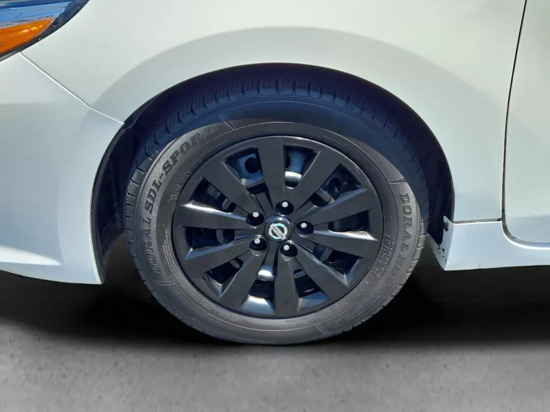 2017 /Charcoal Nissan Altima 2.5 S (1N4AL3AP8HN) with an Other engine, located at 1430 Gateway Drive, Opelika, AL, 36801, (334) 239-0944, 32.637871, -85.409790 - Ready for your next adventure? The 2017 Nissan Altima 2.5 S is the perfect sedan for those who value comfort, style, and reliability, making it an ideal choice for budget-conscious buyers and growing families alike. With spacious seating, advanced technology, and impressive fuel efficiency, this Alt - Photo#8