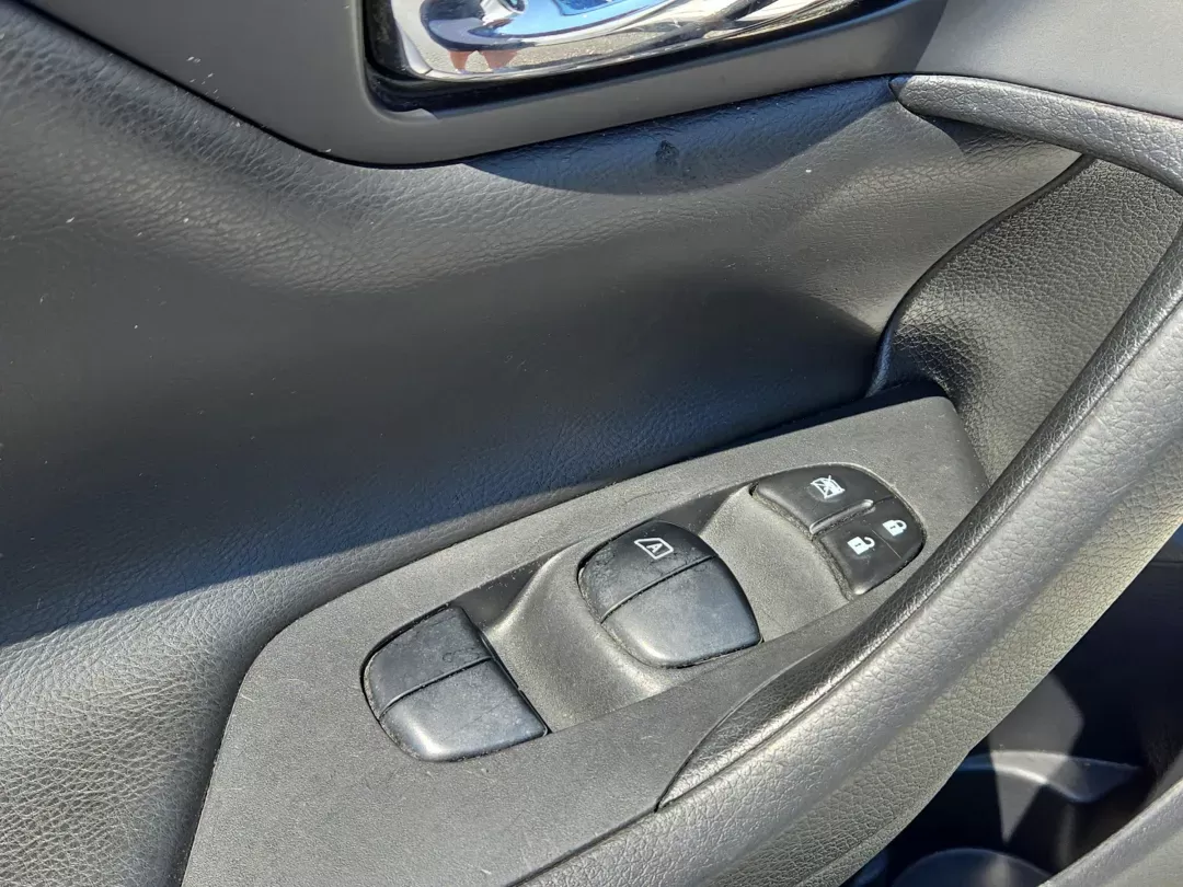 2017 /Charcoal Nissan Altima 2.5 S (1N4AL3AP8HN) with an Other engine, located at 1430 Gateway Drive, Opelika, AL, 36801, (334) 239-0944, 32.637871, -85.409790 - Ready for your next adventure? The 2017 Nissan Altima 2.5 S is the perfect sedan for those who value comfort, style, and reliability, making it an ideal choice for budget-conscious buyers and growing families alike. With spacious seating, advanced technology, and impressive fuel efficiency, this Alt - Photo#10