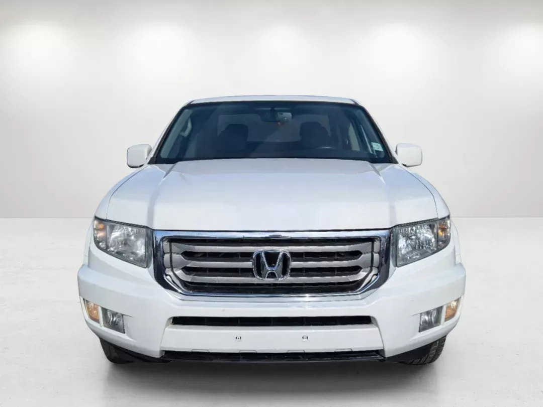 2014 Honda Ridgeline RTL (5FPYK1F50EB) with an Regular Unleaded V-6 3.5 L/212 engine, 5-Speed Automatic w/OD transmission, located at 521 Old Farm Lane Rd, Prattville, AL, 36066, (334) 325-1505, 32.482460, -86.416367 - 2014 Honda Ridgeline RTL - Photo#2
