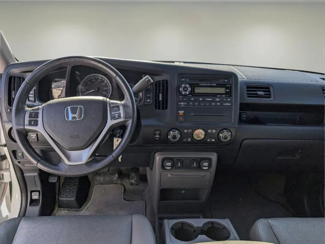 2014 Honda Ridgeline RTL (5FPYK1F50EB) with an Regular Unleaded V-6 3.5 L/212 engine, 5-Speed Automatic w/OD transmission, located at 521 Old Farm Lane Rd, Prattville, AL, 36066, (334) 325-1505, 32.482460, -86.416367 - 2014 Honda Ridgeline RTL - Photo#12