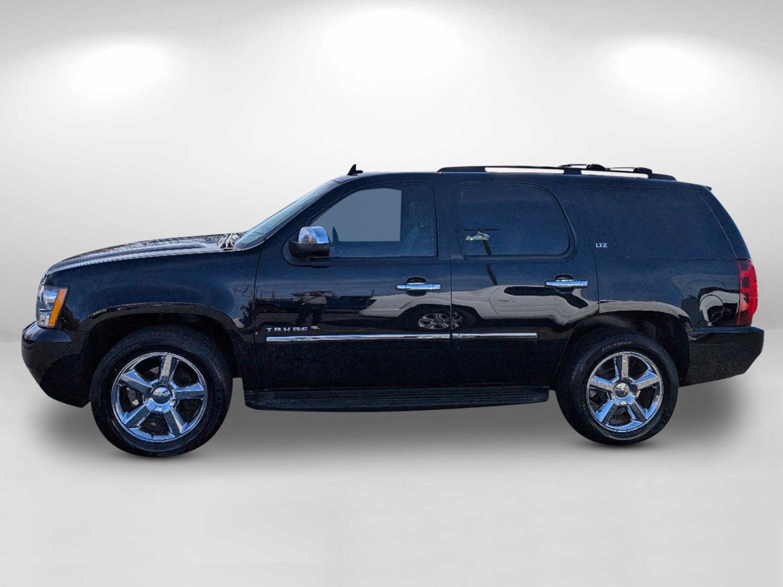 2014 /Light Cashmere/Dark Cashmere Chevrolet Tahoe LTZ (1GNSCCE0XER) with an Gas/Ethanol V8 5.3L/323 engine, 6-Speed Automatic transmission, located at 1430 Gateway Drive, Opelika, AL, 36801, (334) 239-0944, 32.637871, -85.409790 - 2014 Chevrolet Tahoe LTZ - Photo#11