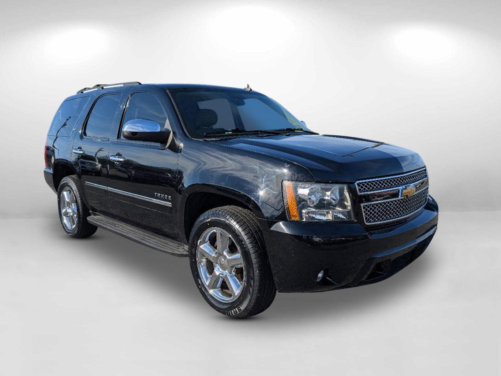 2014 /Light Cashmere/Dark Cashmere Chevrolet Tahoe LTZ (1GNSCCE0XER) with an Gas/Ethanol V8 5.3L/323 engine, 6-Speed Automatic transmission, located at 1430 Gateway Drive, Opelika, AL, 36801, (334) 239-0944, 32.637871, -85.409790 - 2014 Chevrolet Tahoe LTZ - Photo#6