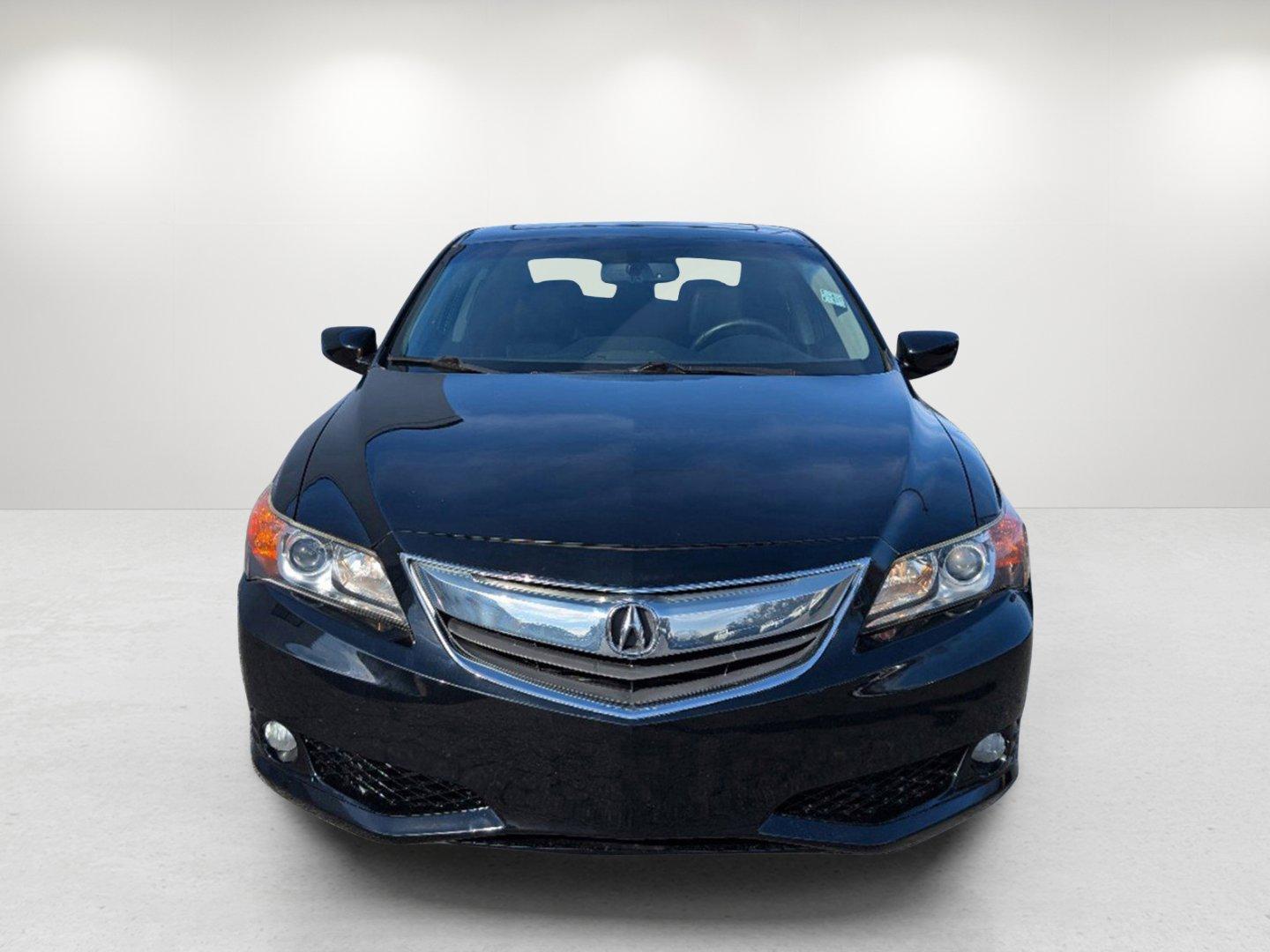 2013 Acura ILX Premium Pkg (19VDE1F54DE) with an Gas I4 2.0L/122 engine, 5-Speed Automatic w/Manual Shift transmission, located at 1430 Gateway Drive, Opelika, AL, 36801, (334) 239-0944, 32.637871, -85.409790 - 2013 Acura ILX Premium Pkg - Photo#1