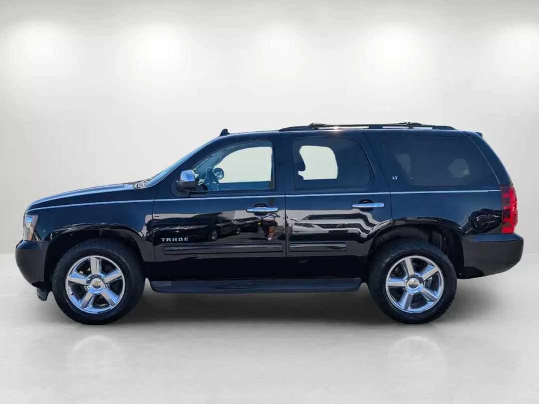 2014 /Ebony Chevrolet Tahoe LT (1GNSCBE07ER) with an Gas/Ethanol V8 5.3L/323 engine, 6-Speed Automatic transmission, located at 1430 Gateway Drive, Opelika, AL, 36801, (334) 239-0944, 32.637871, -85.409790 - 2014 Chevrolet Tahoe LT - Photo#7