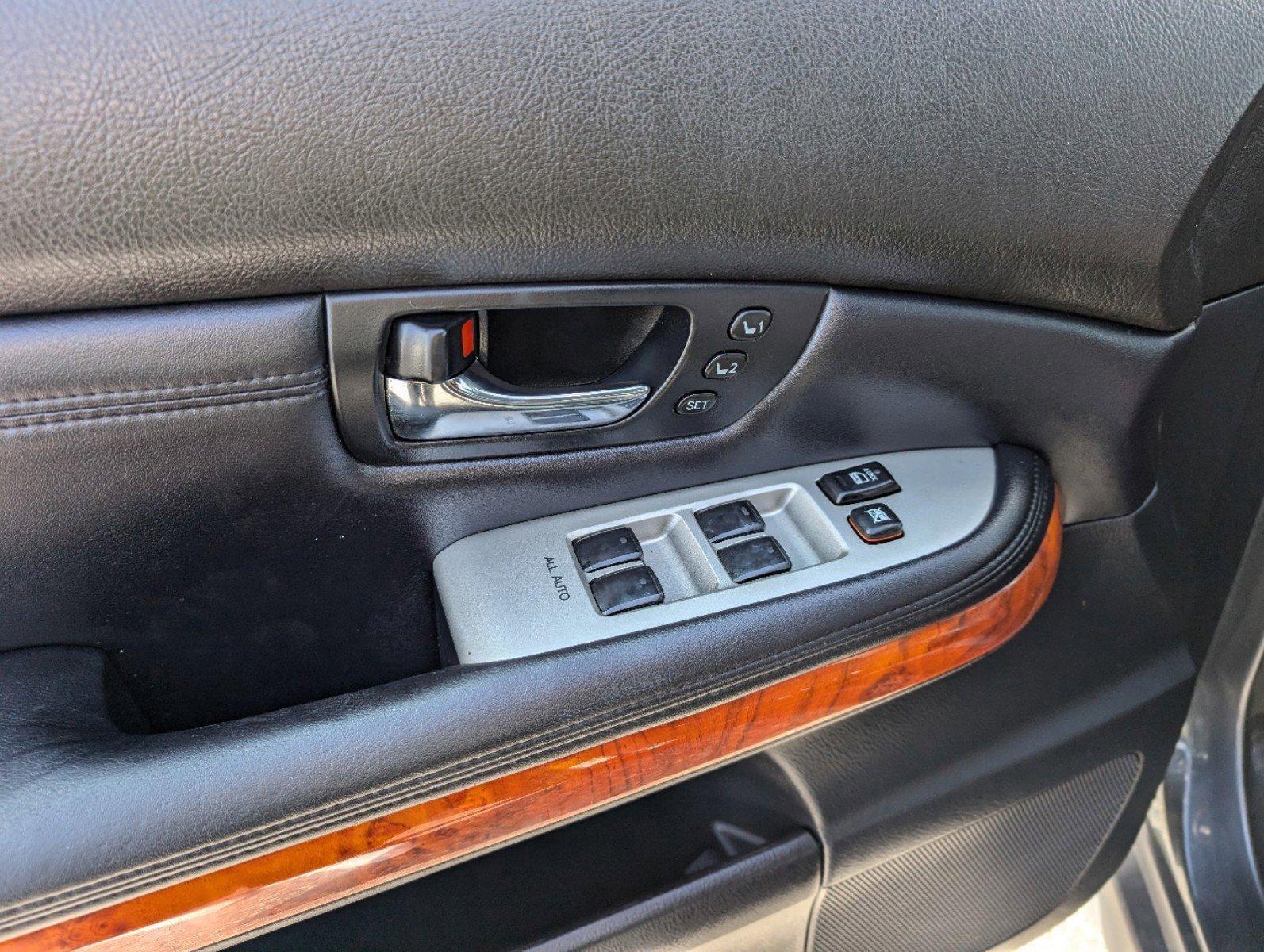 2007 /Black Lexus RX 350 (2T2GK31U37C) with an Gas V6 3.5L/210 engine, 5-Speed Automatic transmission, located at 3959 U.S. 80 W, Phenix City, AL, 36870, (334) 297-4885, 32.469296, -85.135185 - 2007 Lexus RX 350 - Photo#12