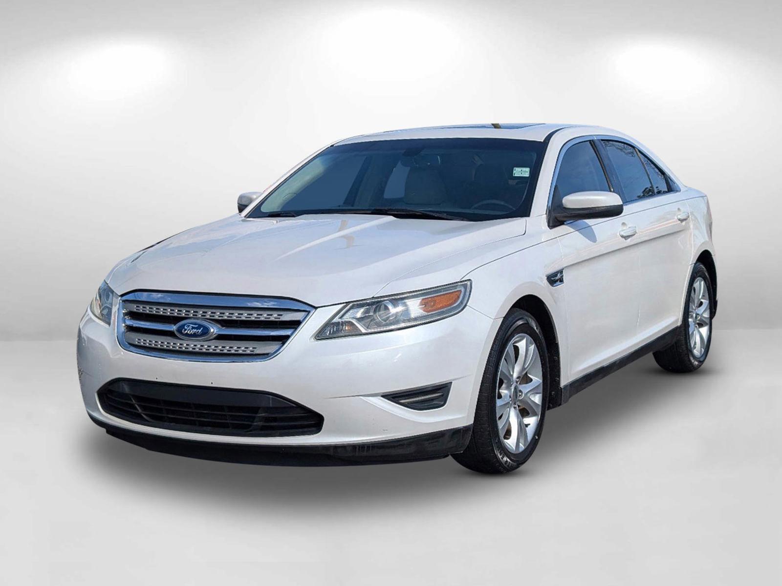 photo of 2011 Ford Taurus SEL