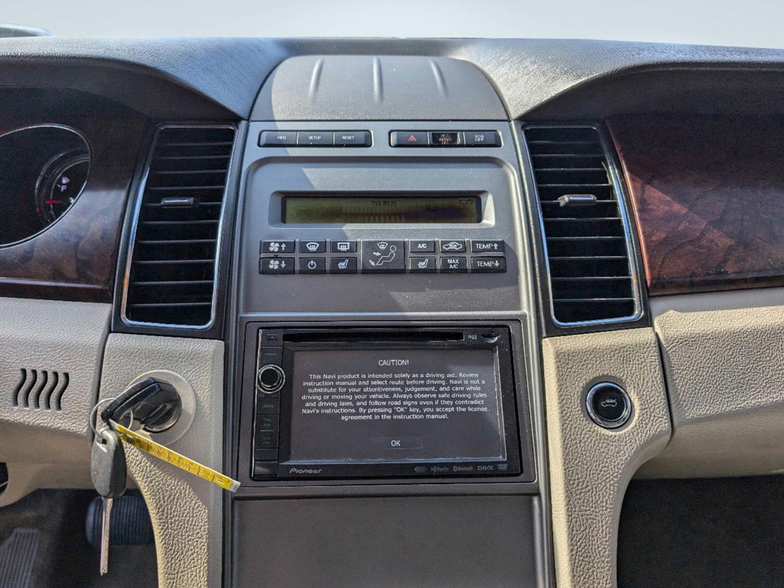 2011 Ford Taurus SEL (1FAHP2EW0BG) with an Gas V6 3.5L/213 engine, 6-Speed Automatic w/OD SelectShift transmission, located at 3959 U.S. 80 W, Phenix City, AL, 36870, (334) 297-4885, 32.469296, -85.135185 - 2011 Ford Taurus SEL - Photo#12