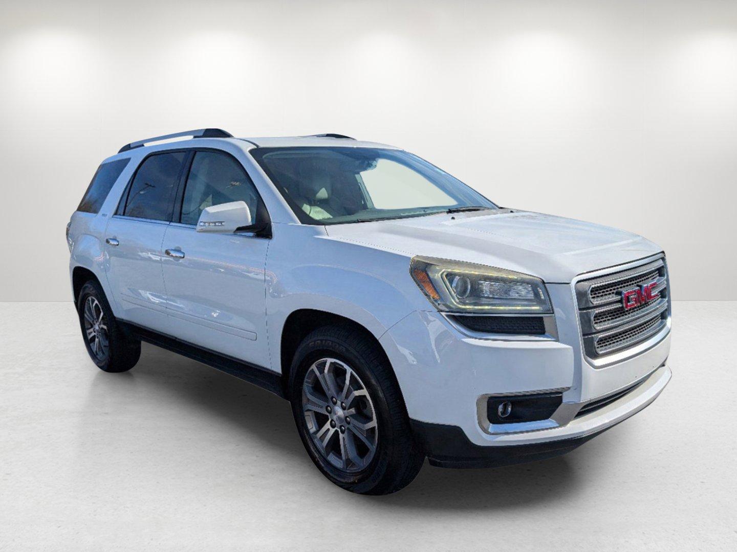 2016 /Light Titanium GMC Acadia SLT (1GKKRRKD1GJ) with an Gas V6 3.6L/217 engine, 6-Speed Automatic transmission, located at 1430 Gateway Drive, Opelika, AL, 36801, (334) 239-0944, 32.637871, -85.409790 - 2016 GMC Acadia SLT - Photo#2