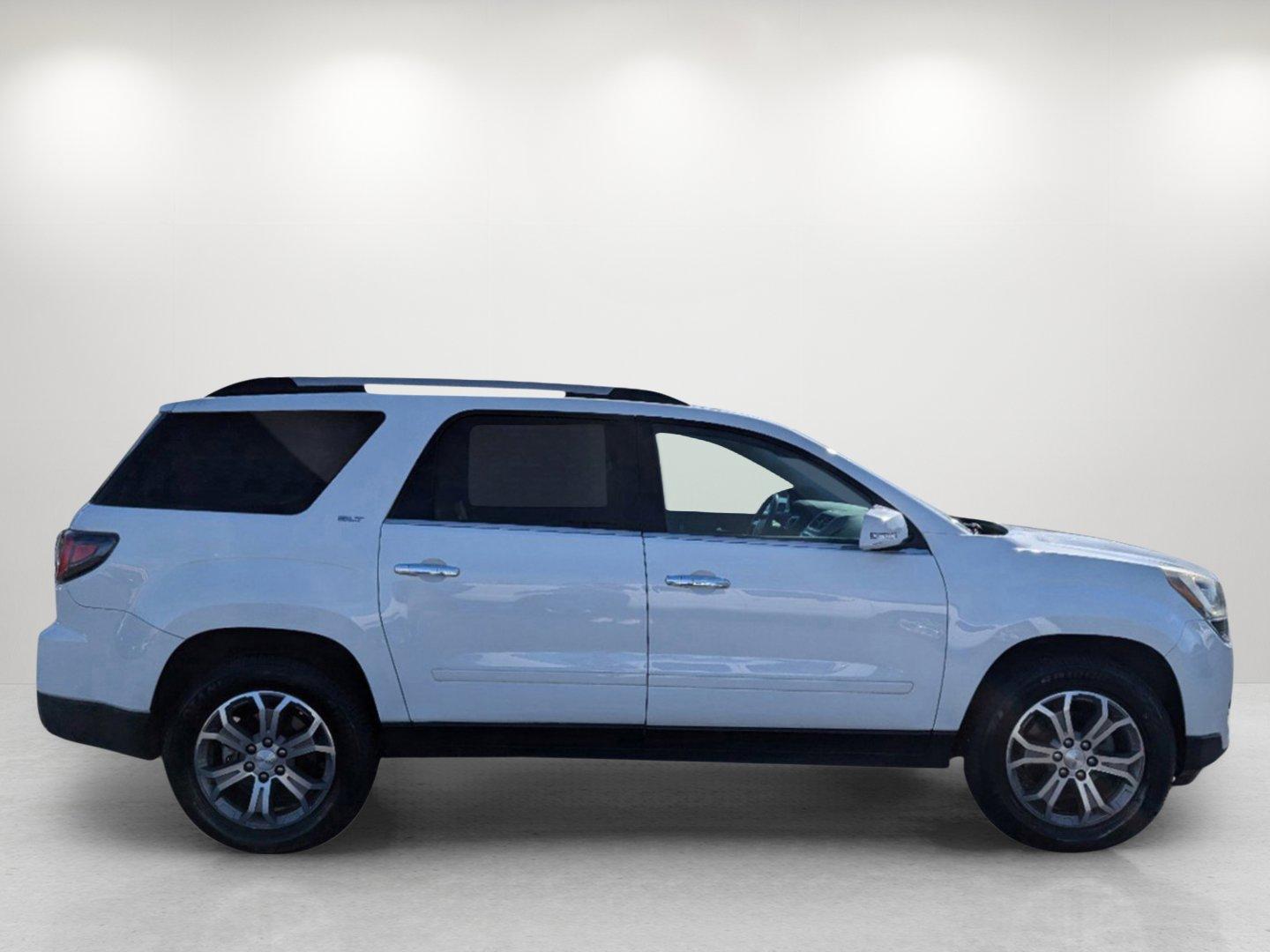 2016 /Light Titanium GMC Acadia SLT (1GKKRRKD1GJ) with an Gas V6 3.6L/217 engine, 6-Speed Automatic transmission, located at 1430 Gateway Drive, Opelika, AL, 36801, (334) 239-0944, 32.637871, -85.409790 - 2016 GMC Acadia SLT - Photo#3