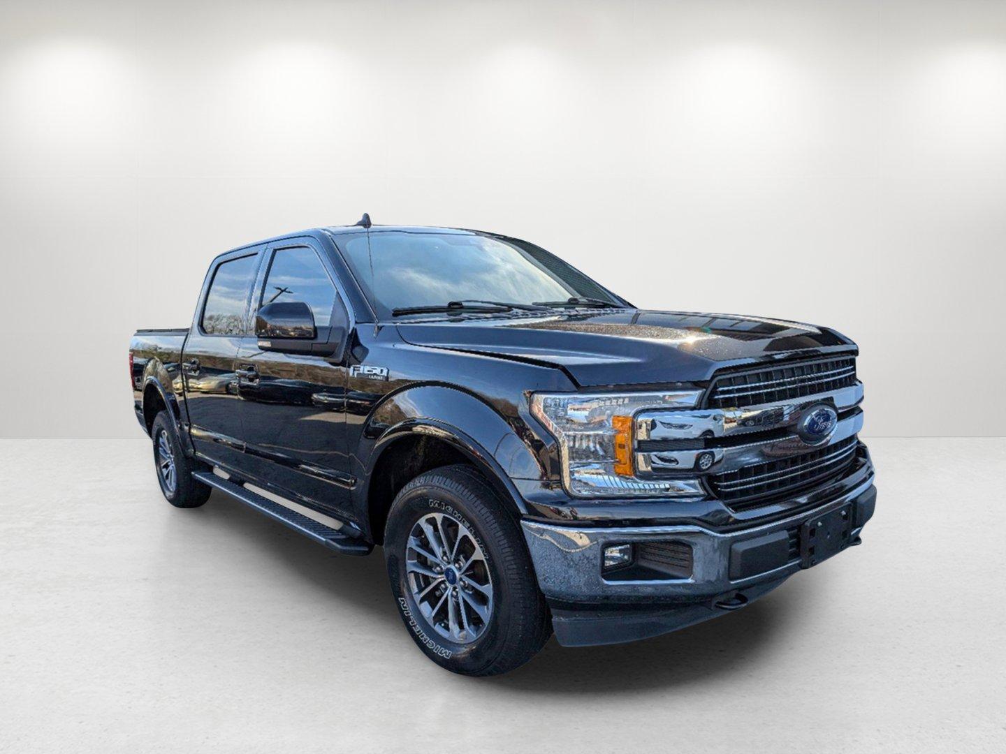 2019 Ford F-150 LARIAT (1FTEW1E52KF) with an Regular Unleaded V-8 5.0 L/302 engine, 10-Speed Automatic w/OD transmission, located at 804 22nd Ave, Phenix City, AL, 36870, (334) 297-1860, 32.484749, -85.024475 - 2019 Ford F-150 LARIAT - Photo#2