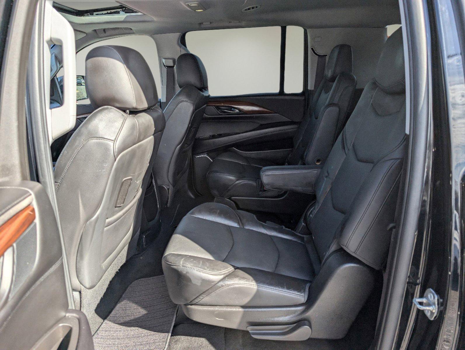 2016 /Jet Black Cadillac Escalade ESV Luxury Collection (1GYS4HKJ4GR) with an Gas V8 6.2L/376 engine, 8-Speed Automatic transmission, located at 521 Old Farm Lane Rd, Prattville, AL, 36066, (334) 325-1505, 32.482460, -86.416367 - 2016 Cadillac Escalade ESV Luxury Collection - Photo#11