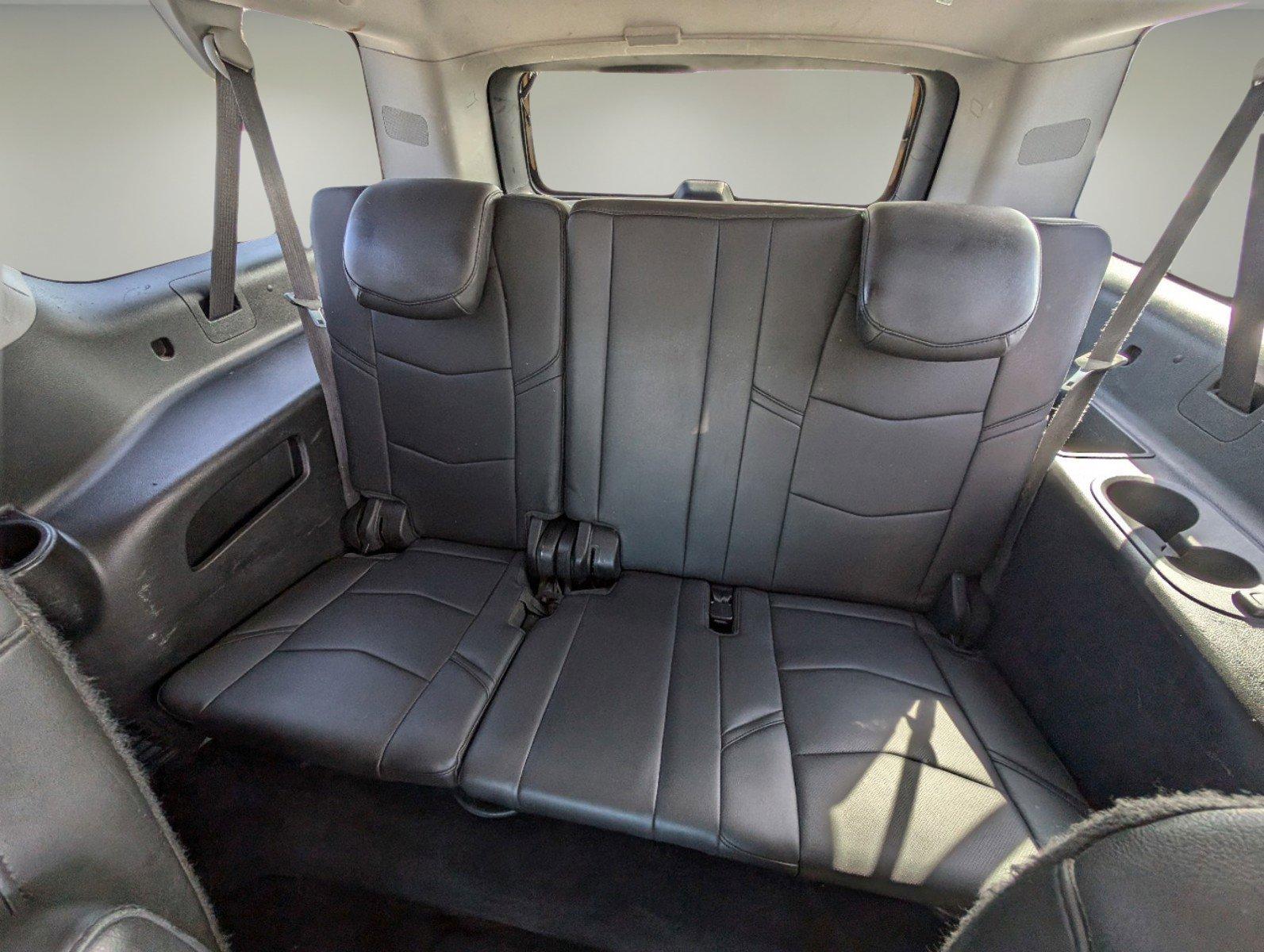 2016 /Jet Black Cadillac Escalade ESV Luxury Collection (1GYS4HKJ4GR) with an Gas V8 6.2L/376 engine, 8-Speed Automatic transmission, located at 521 Old Farm Lane Rd, Prattville, AL, 36066, (334) 325-1505, 32.482460, -86.416367 - 2016 Cadillac Escalade ESV Luxury Collection - Photo#15
