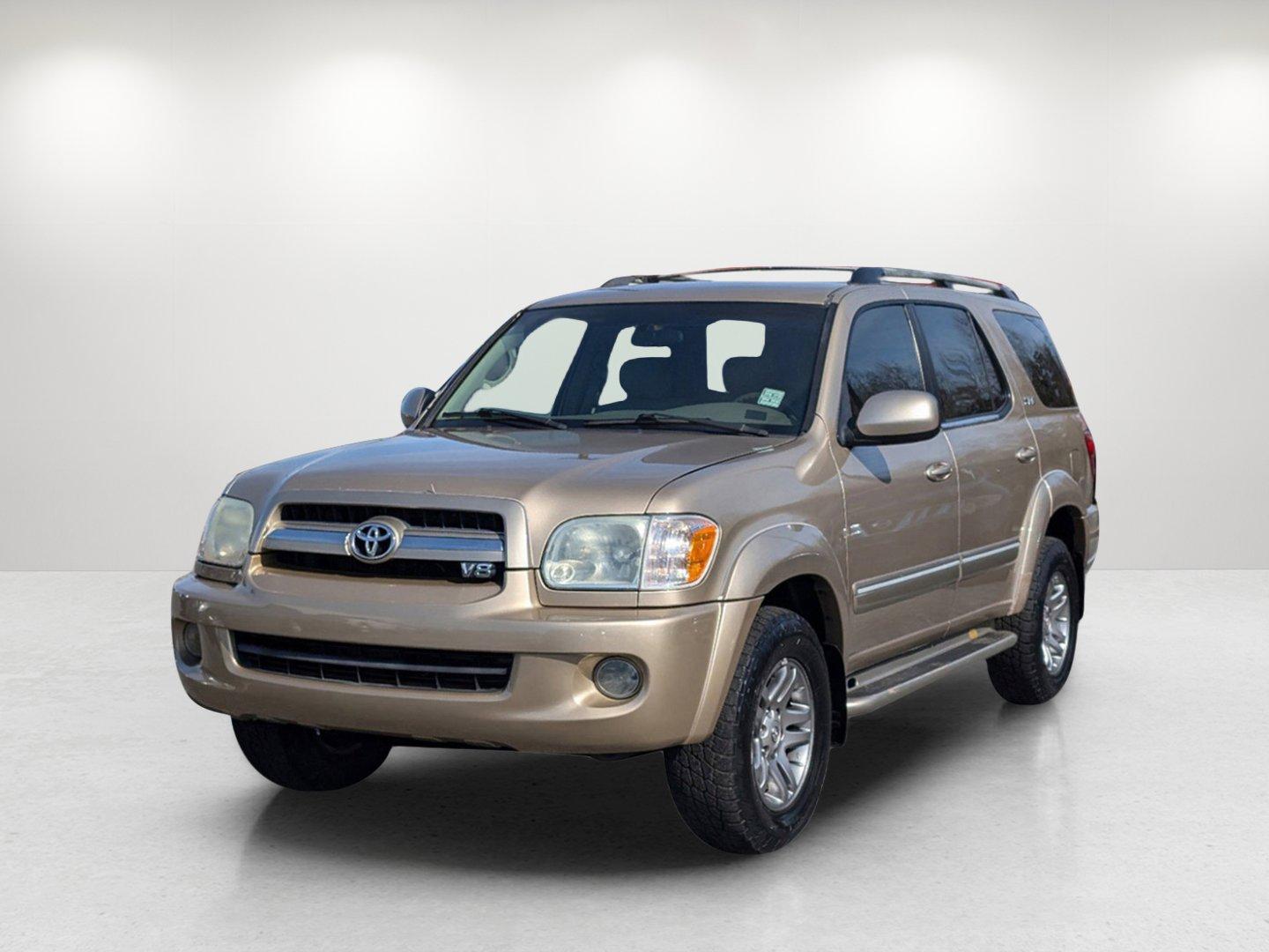 2005 Toyota Sequoia SR5 (5TDZT34A65S) with an Gas V8 4.7L/285 engine, 5-Speed Automatic w/OD transmission, located at 1430 Gateway Drive, Opelika, AL, 36801, (334) 239-0944, 32.637871, -85.409790 - 2005 Toyota Sequoia SR5 - Photo#0