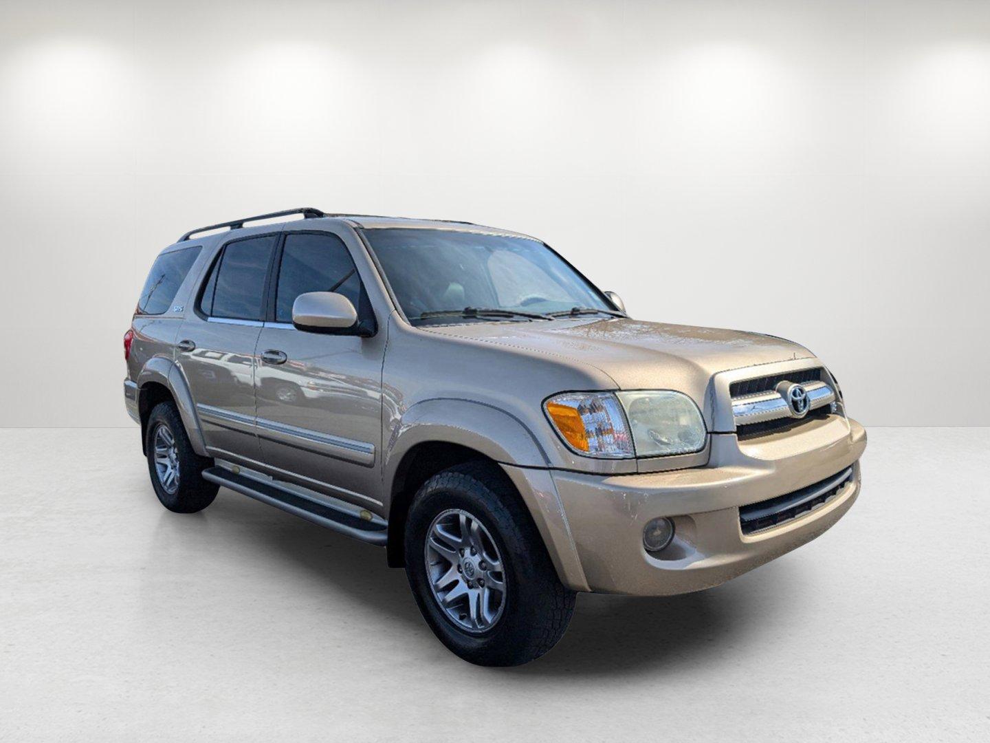 2005 Toyota Sequoia SR5 (5TDZT34A65S) with an Gas V8 4.7L/285 engine, 5-Speed Automatic w/OD transmission, located at 1430 Gateway Drive, Opelika, AL, 36801, (334) 239-0944, 32.637871, -85.409790 - 2005 Toyota Sequoia SR5 - Photo#2