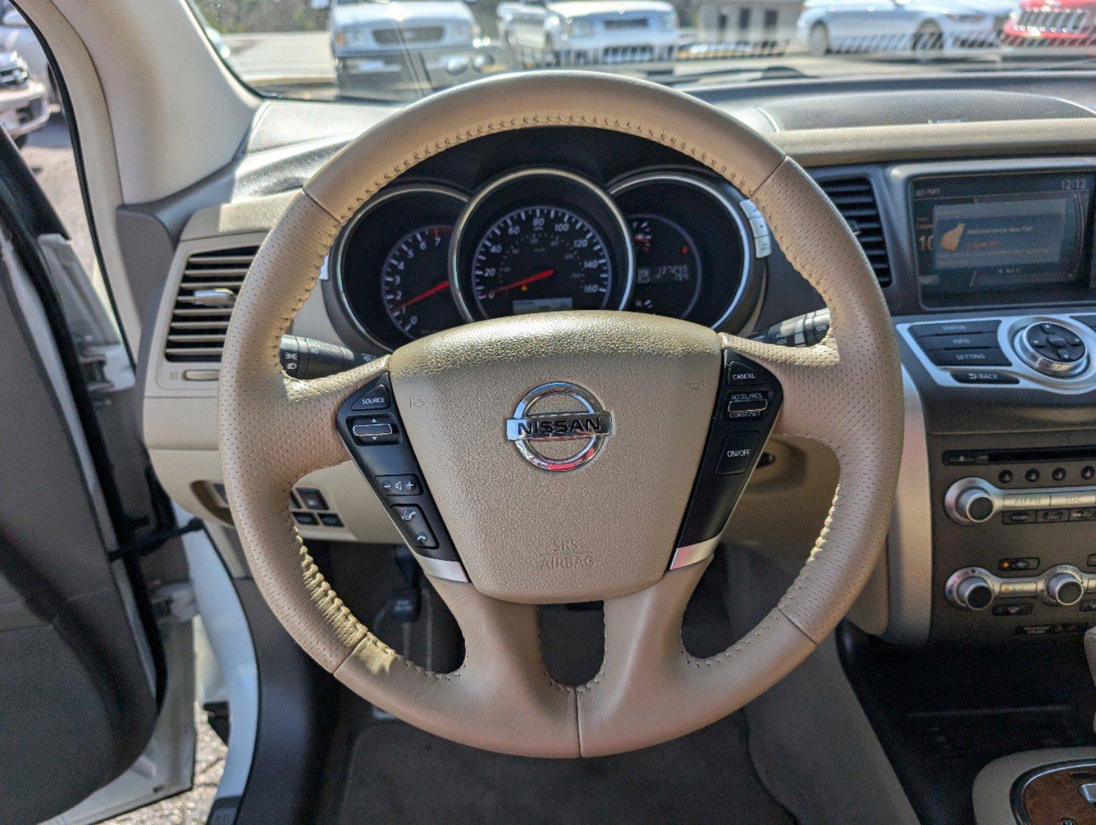 2011 /Beige Nissan Murano LE (JN8AZ1MW4BW) with an Gas V6 3.5L/ engine, 1-Speed Continuously Variable Ratio transmission, located at 7000 Northlake Connector, Columbus, GA, 31904, (706) 987-8085, 32.524975, -84.978134 - 2011 Nissan Murano LE - Photo#15