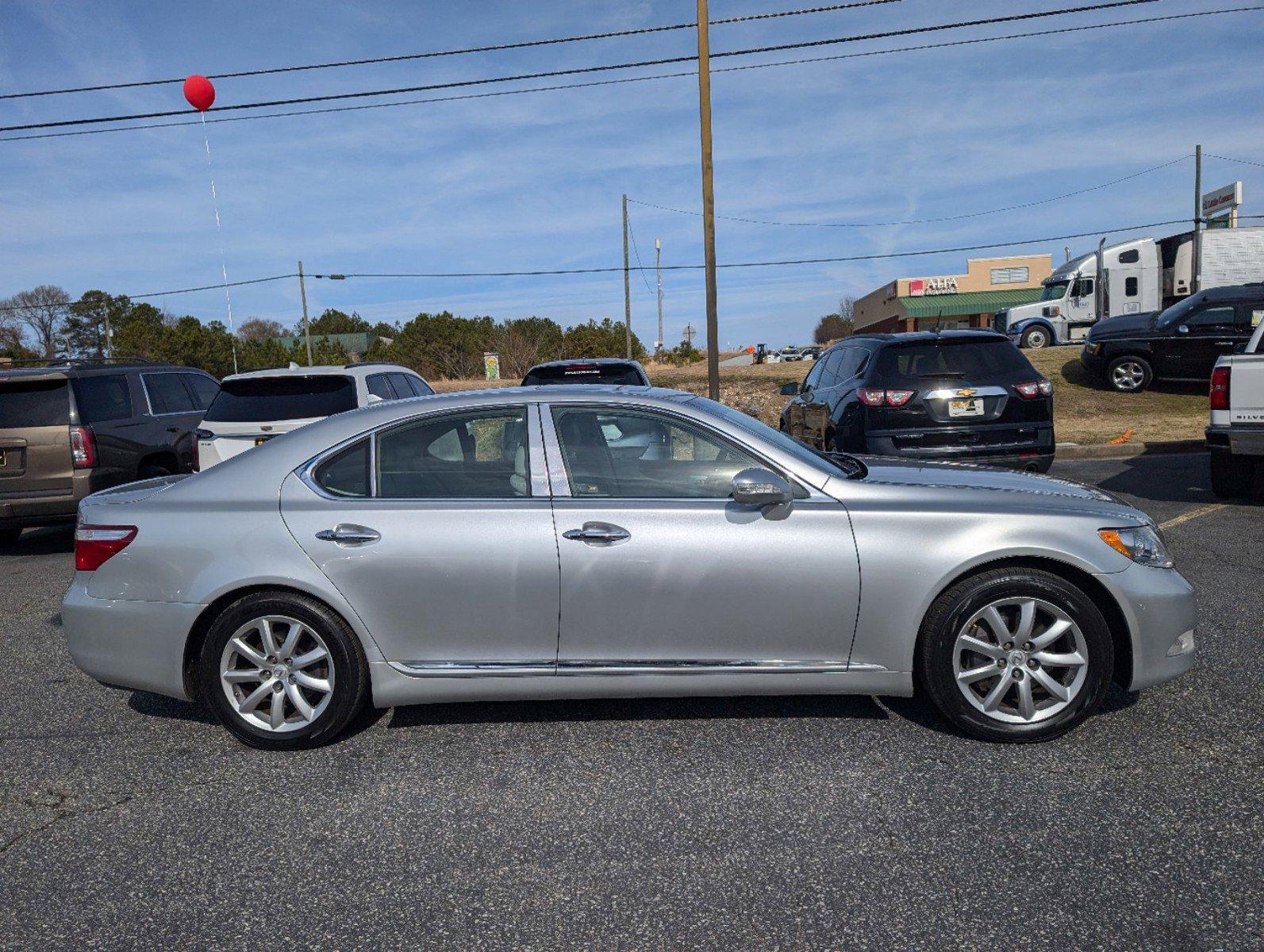 2008 Lexus LS 460 (JTHBL46F585) with an Gas V8 4.6L/281 engine, 8-Speed Automatic w/OD transmission, located at 3959 U.S. 80 W, Phenix City, AL, 36870, (334) 297-4885, 32.469296, -85.135185 - 2008 Lexus LS 460 - Photo#3