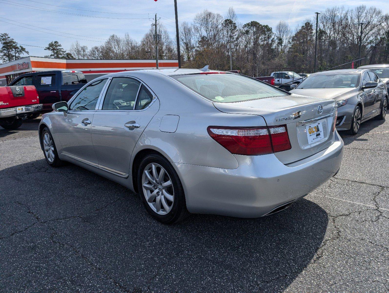 2008 Lexus LS 460 (JTHBL46F585) with an Gas V8 4.6L/281 engine, 8-Speed Automatic w/OD transmission, located at 3959 U.S. 80 W, Phenix City, AL, 36870, (334) 297-4885, 32.469296, -85.135185 - 2008 Lexus LS 460 - Photo#6