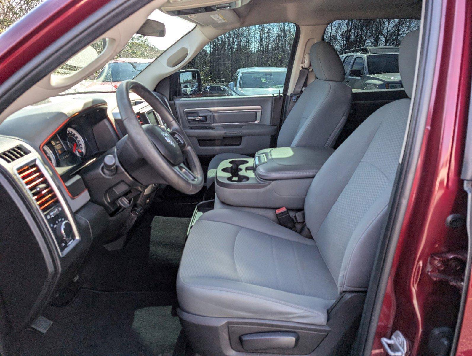 2020 /Diesel Gray/Black Ram 1500 Classic SLT (1C6RR6TT7LS) with an Regular Unleaded V-8 5.7 L/345 engine, 8-Speed Automatic w/OD transmission, located at 3959 U.S. 80 W, Phenix City, AL, 36870, (334) 297-4885, 32.469296, -85.135185 - 2020 Ram 1500 Classic SLT - Photo#9