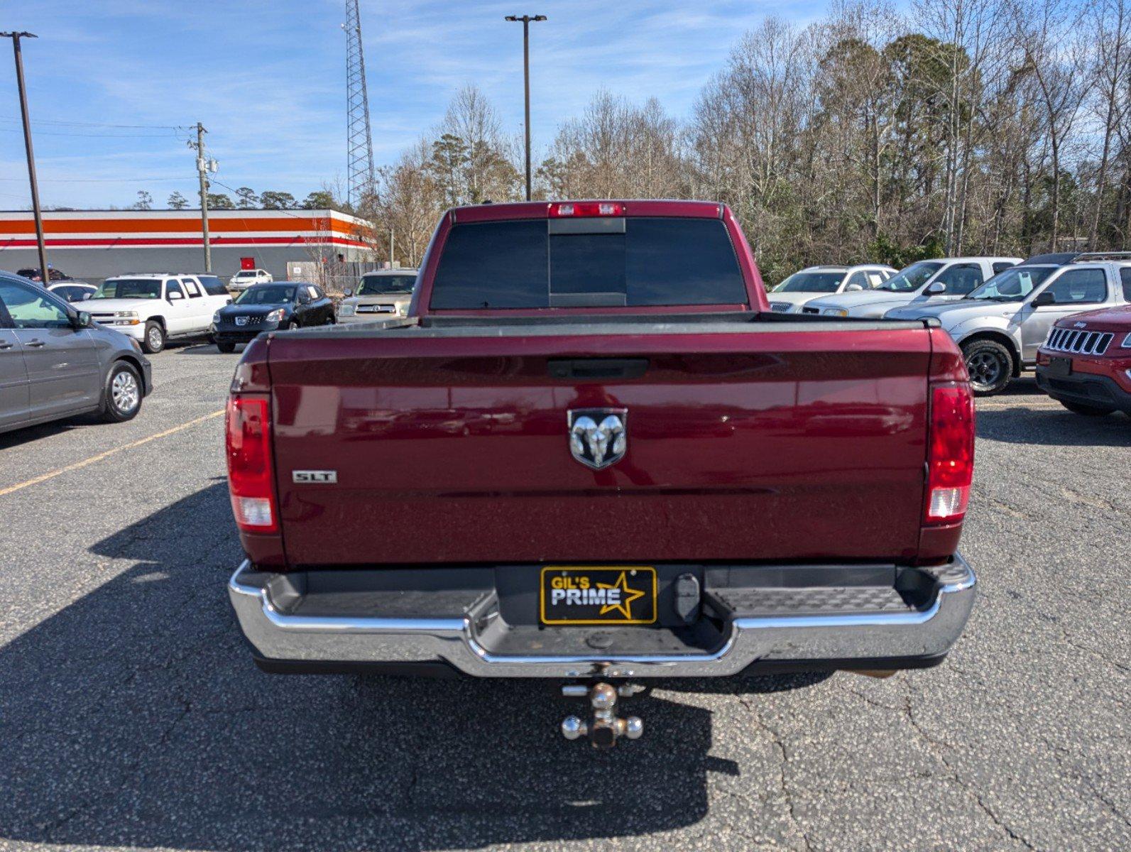 2020 /Diesel Gray/Black Ram 1500 Classic SLT (1C6RR6TT7LS) with an Regular Unleaded V-8 5.7 L/345 engine, 8-Speed Automatic w/OD transmission, located at 3959 U.S. 80 W, Phenix City, AL, 36870, (334) 297-4885, 32.469296, -85.135185 - 2020 Ram 1500 Classic SLT - Photo#5