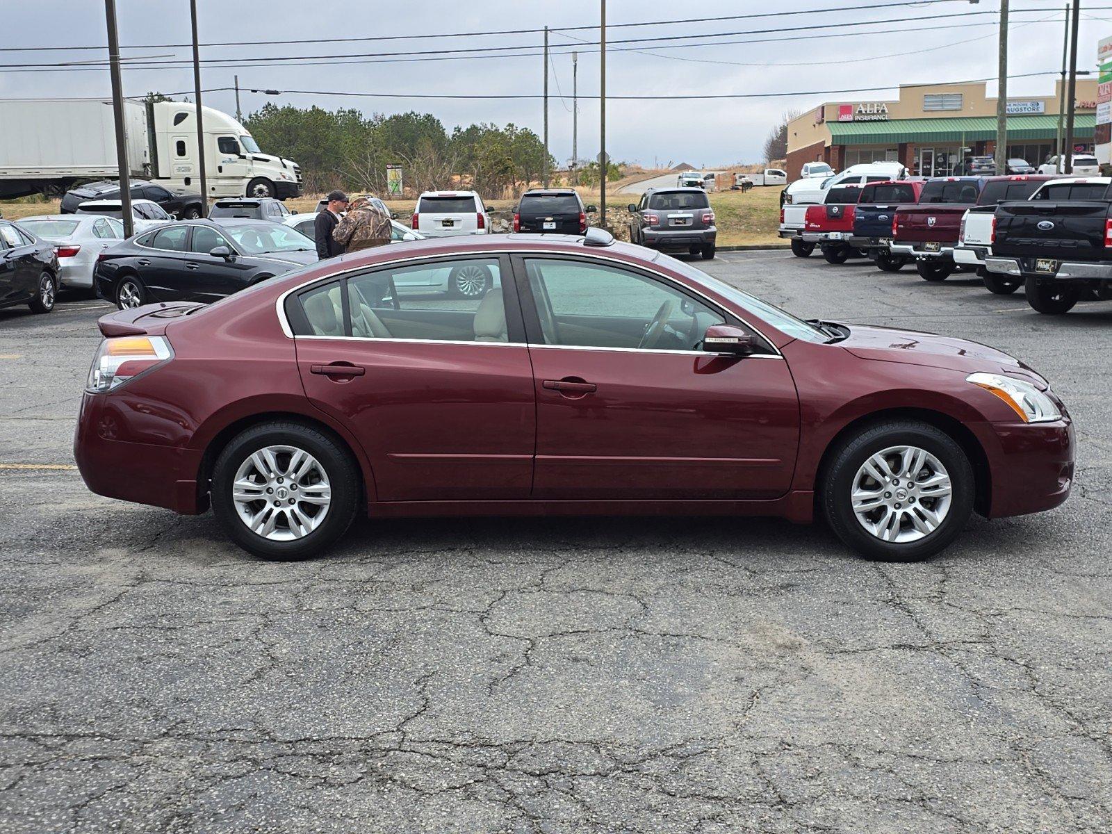 2012 /Blonde Nissan Altima 2.5 SL (1N4AL2AP9CC) with an Gas I4 2.5L/ engine, 1-Speed Continuously Variable Ratio transmission, located at 3959 U.S. 80 W, Phenix City, AL, 36870, (334) 297-4885, 32.469296, -85.135185 - 2012 Nissan Altima 2.5 SL - Photo#3