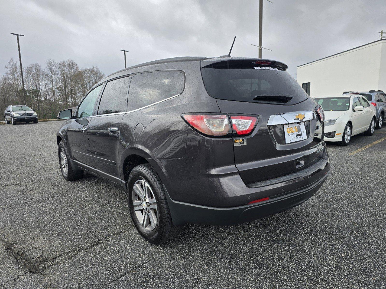 2016 /Ebony Chevrolet Traverse LT (1GNKRHKD3GJ) with an Gas V6 3.6L/217 engine, 6-Speed Automatic transmission, located at 3959 U.S. 80 W, Phenix City, AL, 36870, (334) 297-4885, 32.469296, -85.135185 - 2016 Chevrolet Traverse LT - Photo#7