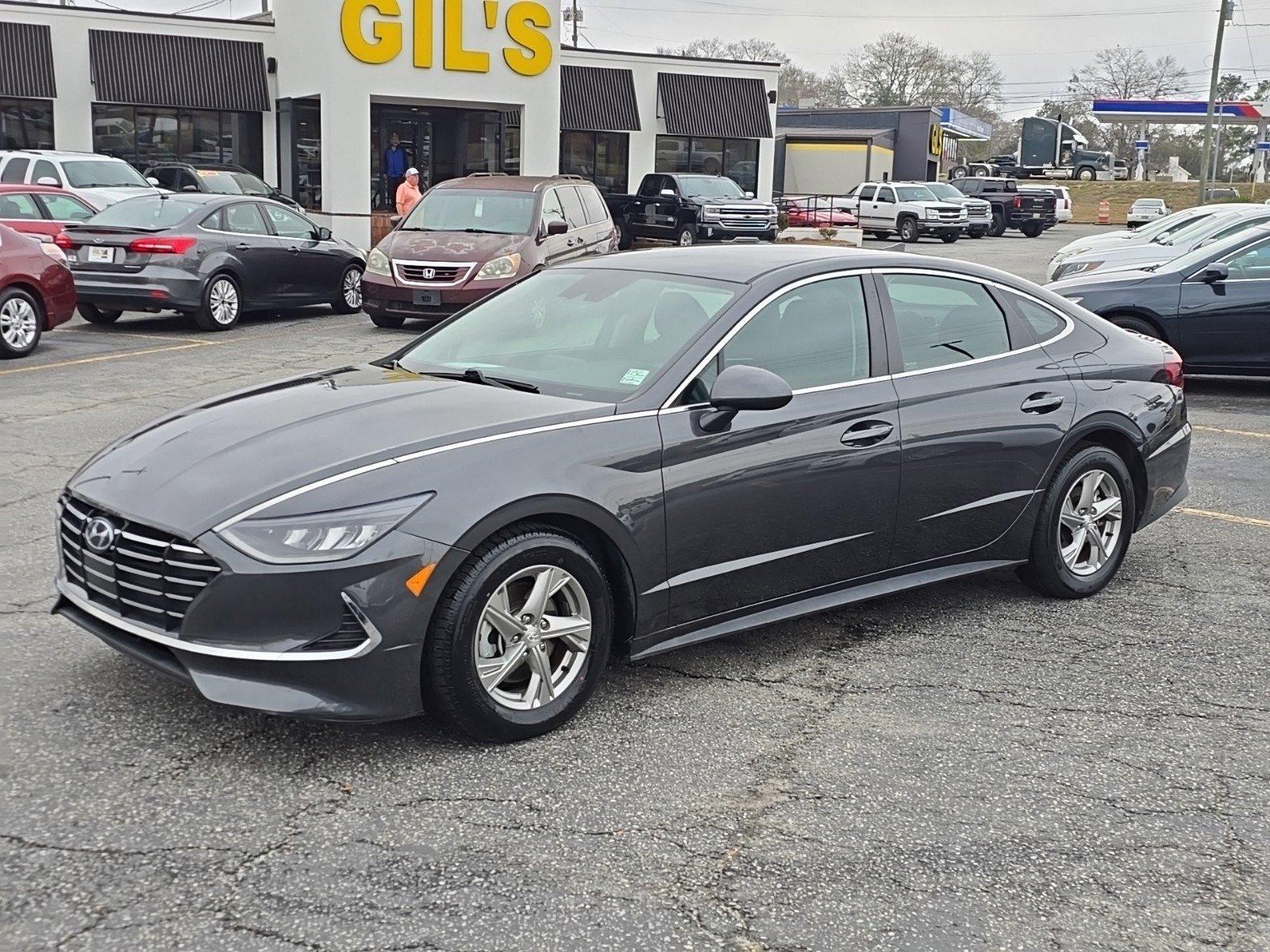 2021 /Black Hyundai Sonata SE (5NPEG4JA9MH) with an Regular Unleaded I-4 2.5 L/152 engine, 8-Speed Automatic w/OD transmission, located at 1430 Gateway Drive, Opelika, AL, 36801, (334) 239-0944, 32.637871, -85.409790 - 2021 Hyundai Sonata SE - Photo#0