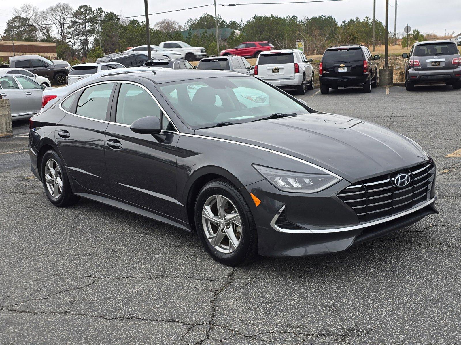 2021 /Black Hyundai Sonata SE (5NPEG4JA9MH) with an Regular Unleaded I-4 2.5 L/152 engine, 8-Speed Automatic w/OD transmission, located at 1430 Gateway Drive, Opelika, AL, 36801, (334) 239-0944, 32.637871, -85.409790 - 2021 Hyundai Sonata SE - Photo#2