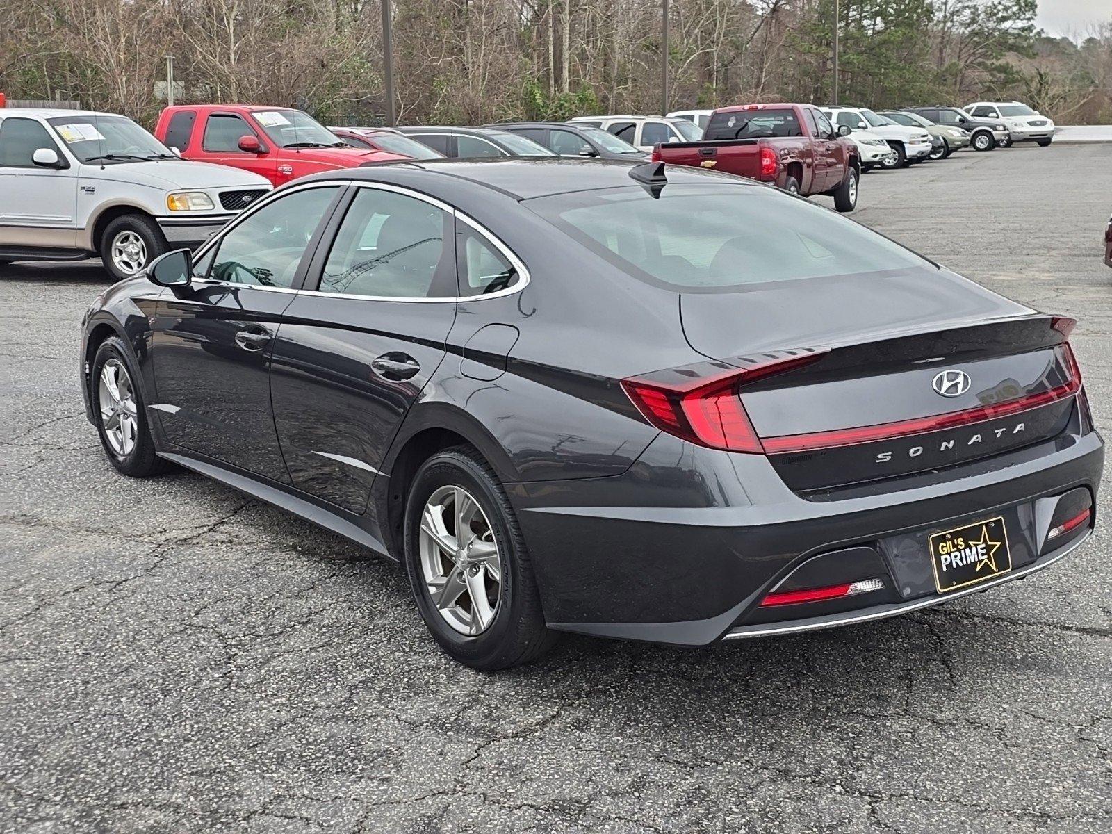 2021 /Black Hyundai Sonata SE (5NPEG4JA9MH) with an Regular Unleaded I-4 2.5 L/152 engine, 8-Speed Automatic w/OD transmission, located at 1430 Gateway Drive, Opelika, AL, 36801, (334) 239-0944, 32.637871, -85.409790 - 2021 Hyundai Sonata SE - Photo#6