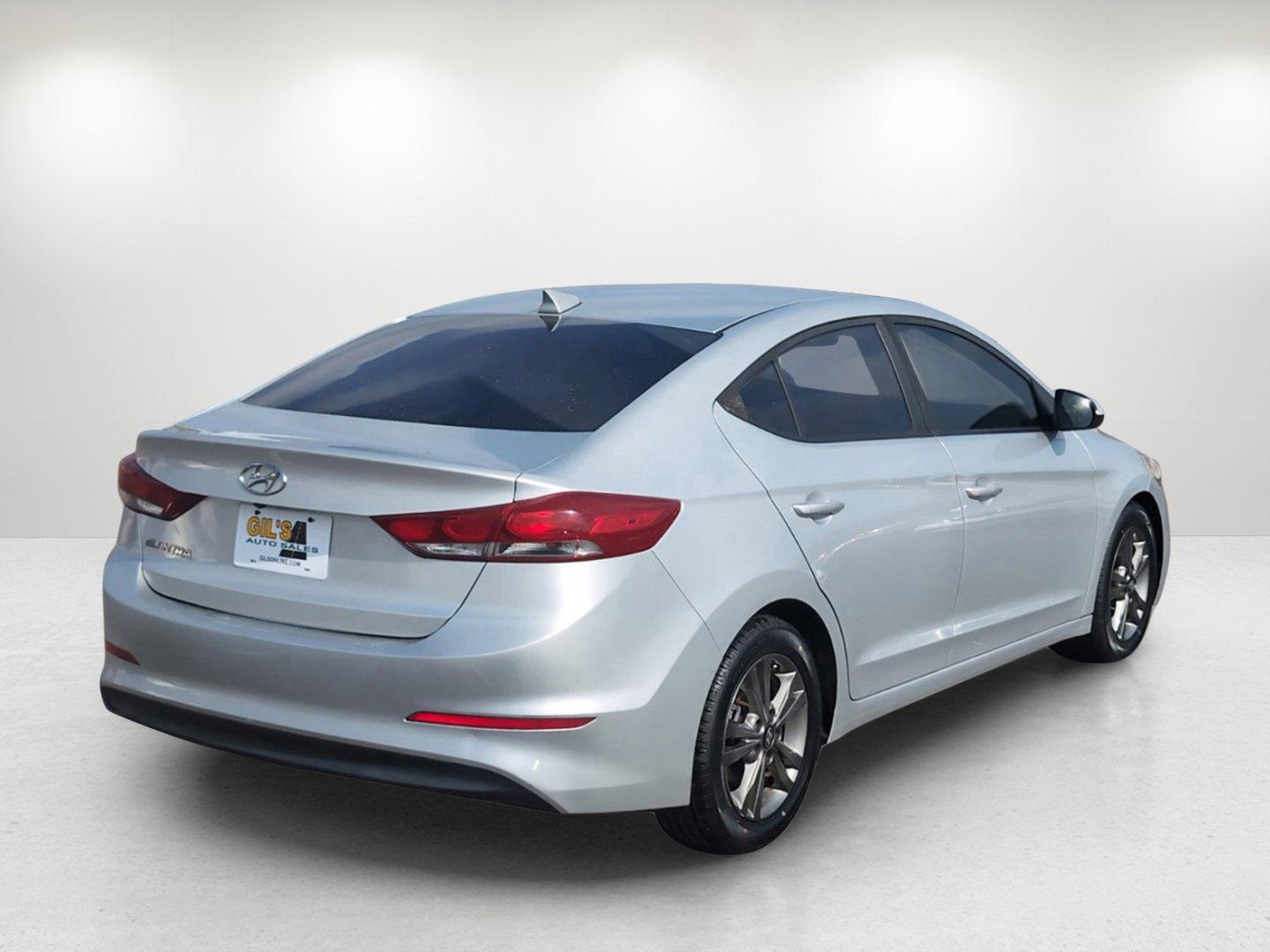 2018 /Gray Hyundai Elantra SEL (5NPD84LF1JH) with an Regular Unleaded I-4 2.0 L/122 engine, 6-Speed Automatic w/OD transmission, located at 804 22nd Ave, Phenix City, AL, 36870, (334) 297-1860, 32.484749, -85.024475 - 2018 Hyundai Elantra SEL - Photo#4