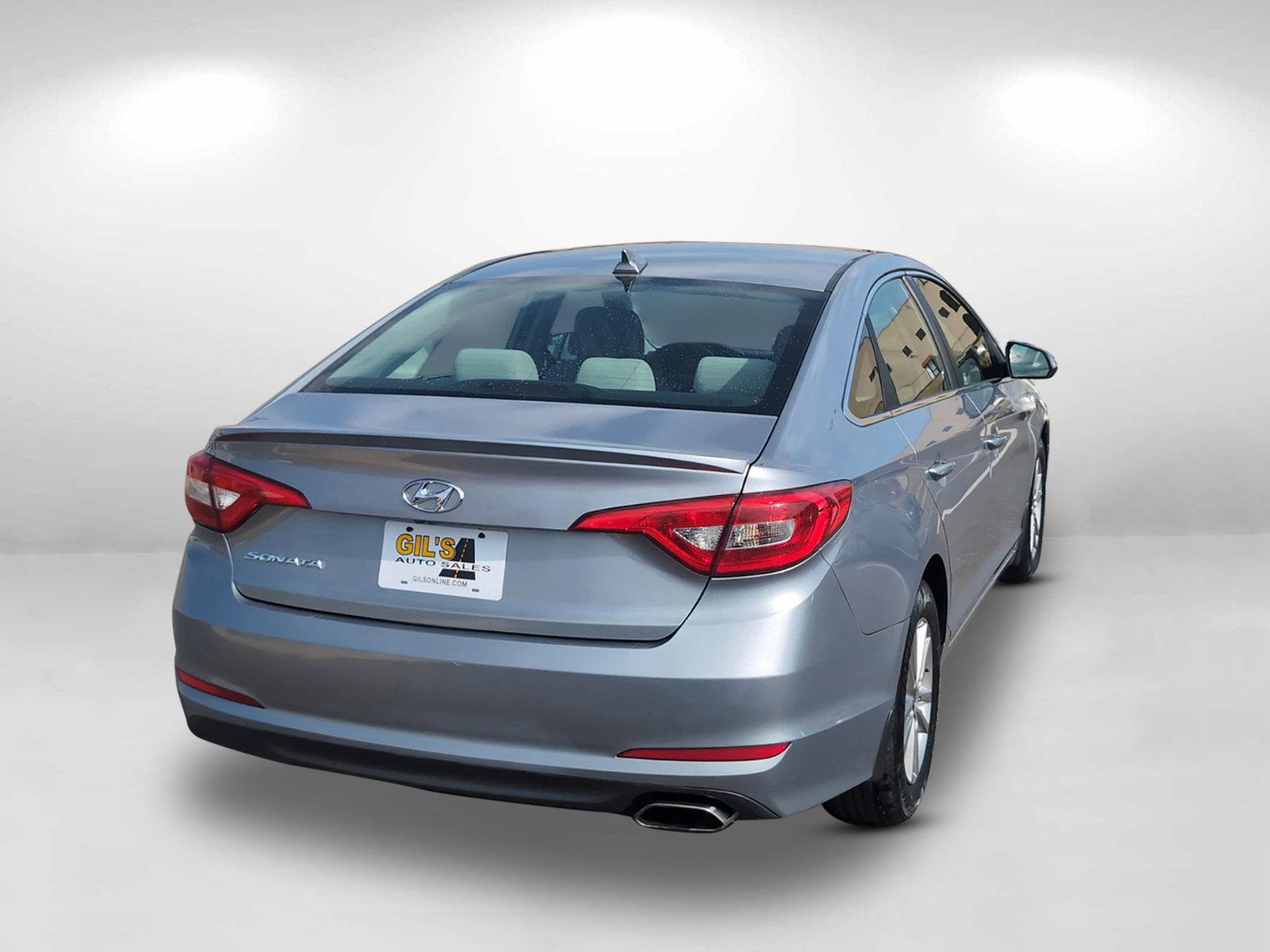 2016 /Gray Hyundai Sonata 2.4L SE (5NPE24AF3GH) with an Regular Unleaded I-4 2.4 L/144 engine, 6-Speed Automatic w/OD transmission, located at 521 Old Farm Lane Rd, Prattville, AL, 36066, (334) 325-1505, 32.482460, -86.416367 - 2016 Hyundai Sonata 2.4L SE - Photo#4