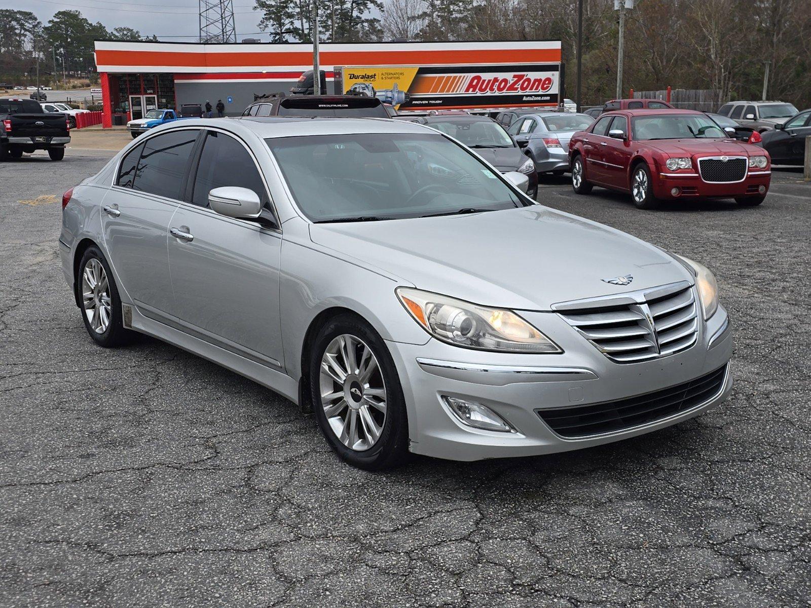 2013 /Jet black Hyundai Genesis 3.8L (KMHGC4DD7DU) with an Gas V6 3.8L/231 engine, 8-Speed Automatic w/Manual Shift transmission, located at 3959 U.S. 80 W, Phenix City, AL, 36870, (334) 297-4885, 32.469296, -85.135185 - 2013 Hyundai Genesis 3.8L - Photo#2