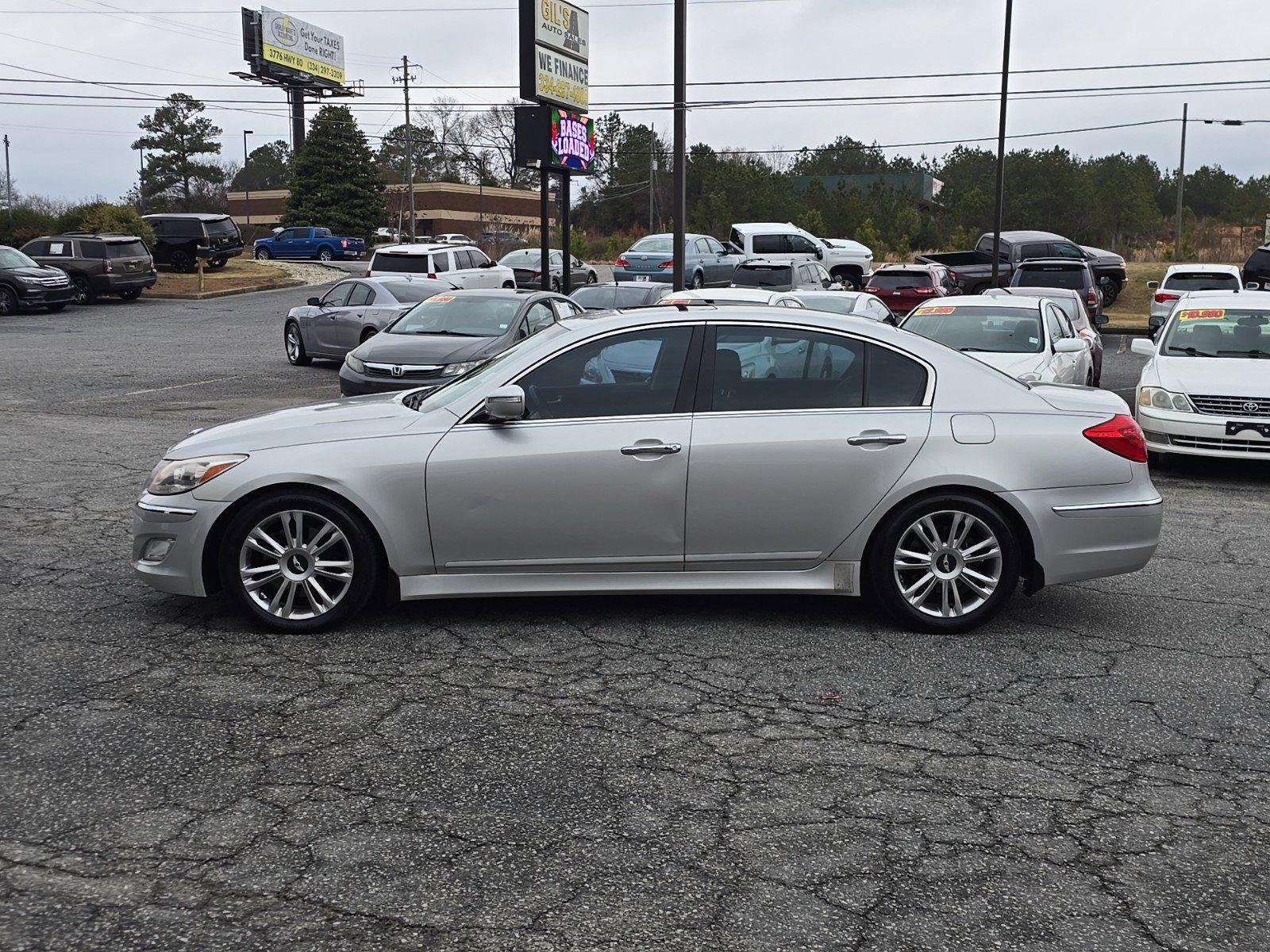 2013 /Jet black Hyundai Genesis 3.8L (KMHGC4DD7DU) with an Gas V6 3.8L/231 engine, 8-Speed Automatic w/Manual Shift transmission, located at 3959 U.S. 80 W, Phenix City, AL, 36870, (334) 297-4885, 32.469296, -85.135185 - 2013 Hyundai Genesis 3.8L - Photo#7