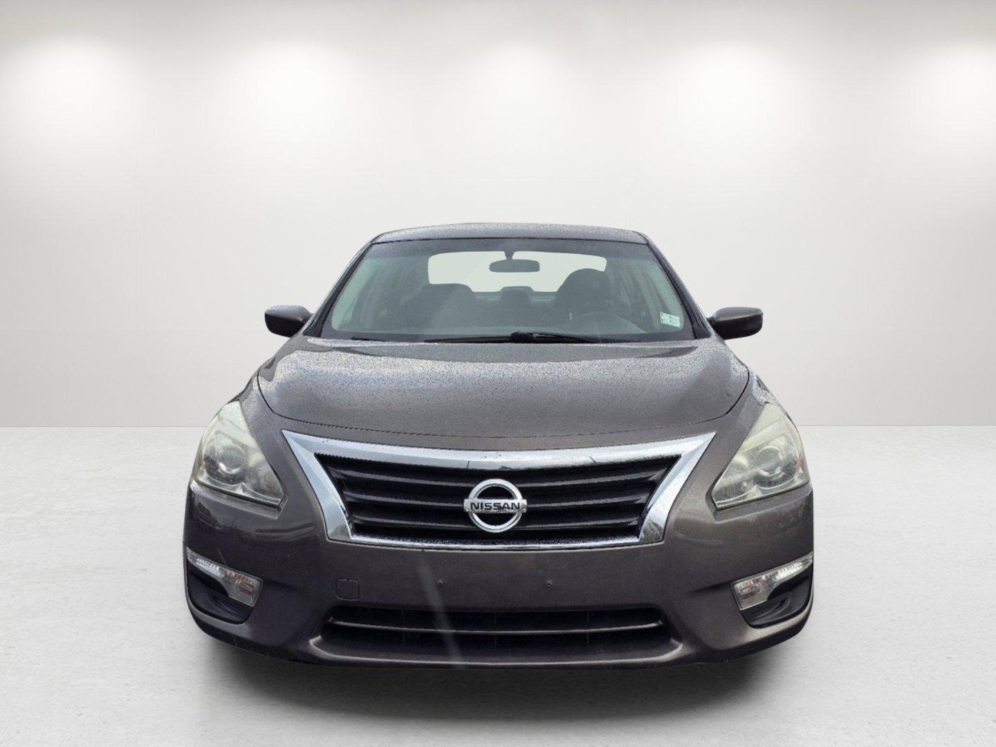 2013 /Charcoal Nissan Altima 2.5 S (1N4AL3AP0DC) with an Gas I4 2.5L/152 engine, 1-Speed Continuously Variable Ratio transmission, located at 1430 Gateway Drive, Opelika, AL, 36801, (334) 239-0944, 32.637871, -85.409790 - 2013 Nissan Altima 2.5 S - Photo#1