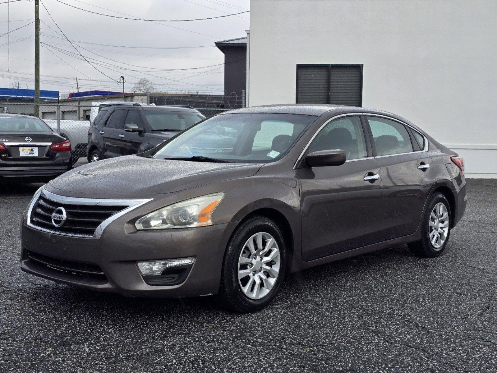 photo of 2013 Nissan Altima 2.5 S