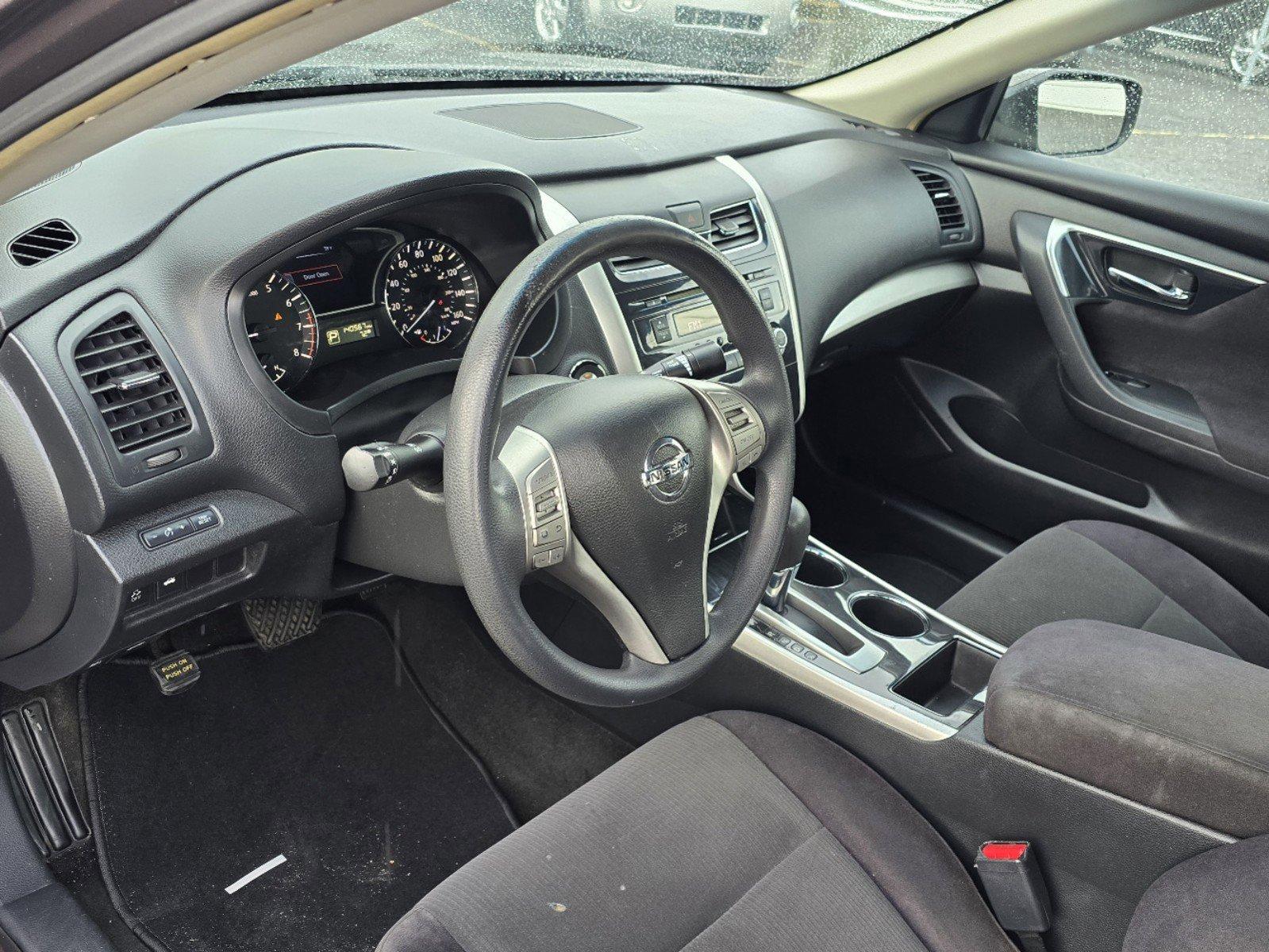 2013 /Charcoal Nissan Altima 2.5 S (1N4AL3AP0DC) with an Gas I4 2.5L/152 engine, 1-Speed Continuously Variable Ratio transmission, located at 3959 U.S. 80 W, Phenix City, AL, 36870, (334) 297-4885, 32.469296, -85.135185 - 2013 Nissan Altima 2.5 S - Photo#9