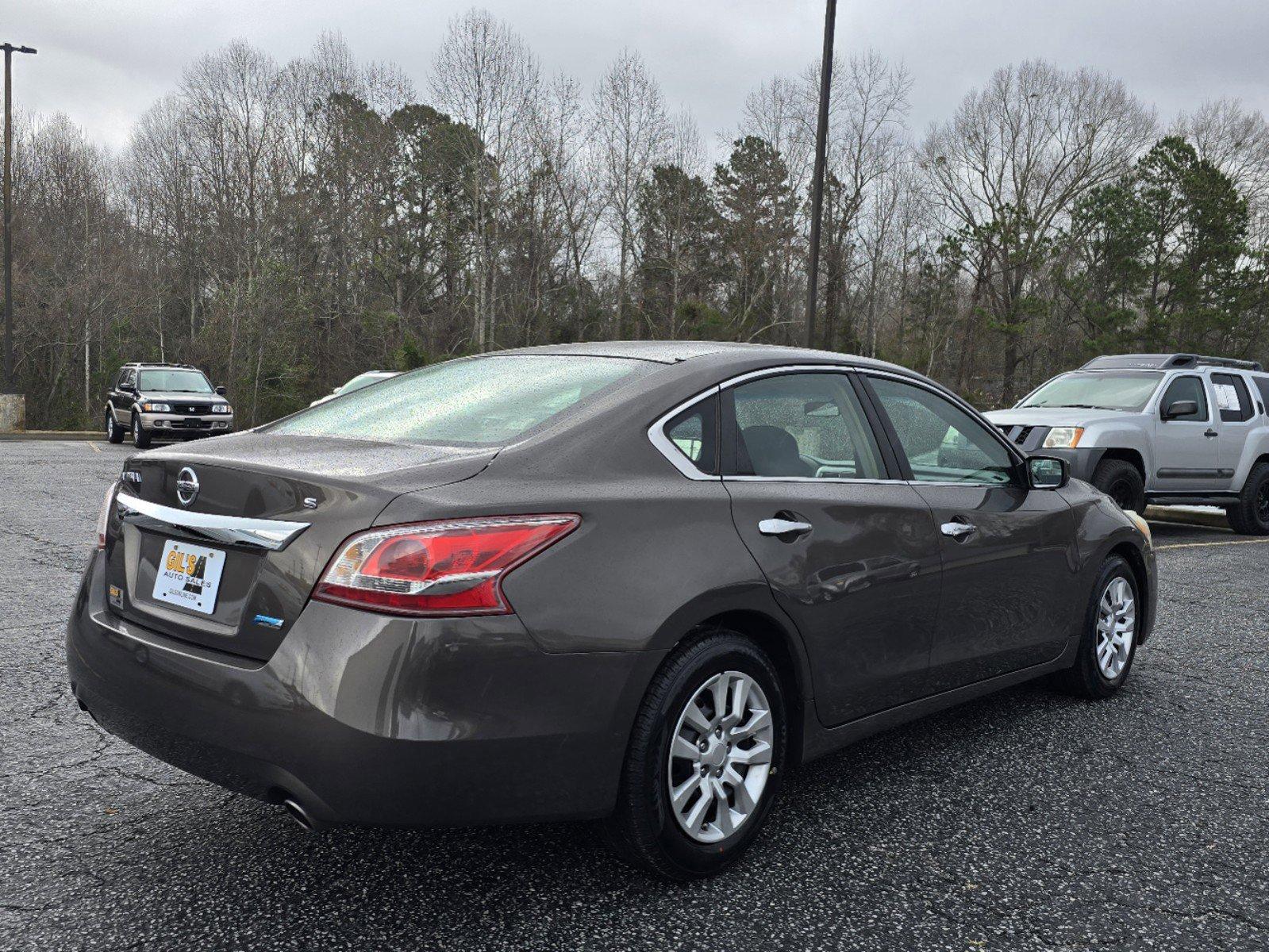 2013 /Charcoal Nissan Altima 2.5 S (1N4AL3AP0DC) with an Gas I4 2.5L/152 engine, 1-Speed Continuously Variable Ratio transmission, located at 3959 U.S. 80 W, Phenix City, AL, 36870, (334) 297-4885, 32.469296, -85.135185 - 2013 Nissan Altima 2.5 S - Photo#4