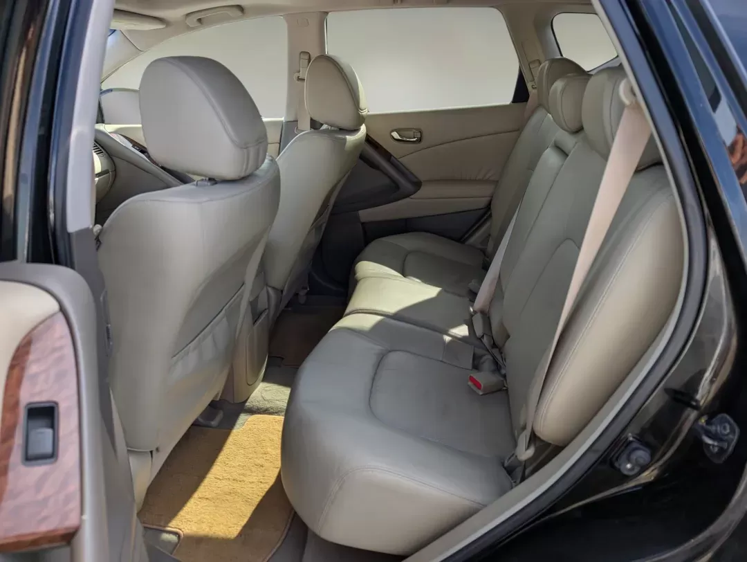 2010 /Beige Nissan Murano LE (JN8AZ1MW6AW) with an Gas V6 3.5L/ engine, 1-Speed Automatic (CVT) Continuously Variable transmission, located at 7000 Northlake Connector, Columbus, GA, 31904, (706) 987-8085, 32.524975, -84.978134 - 2010 Nissan Murano LE - Photo#10